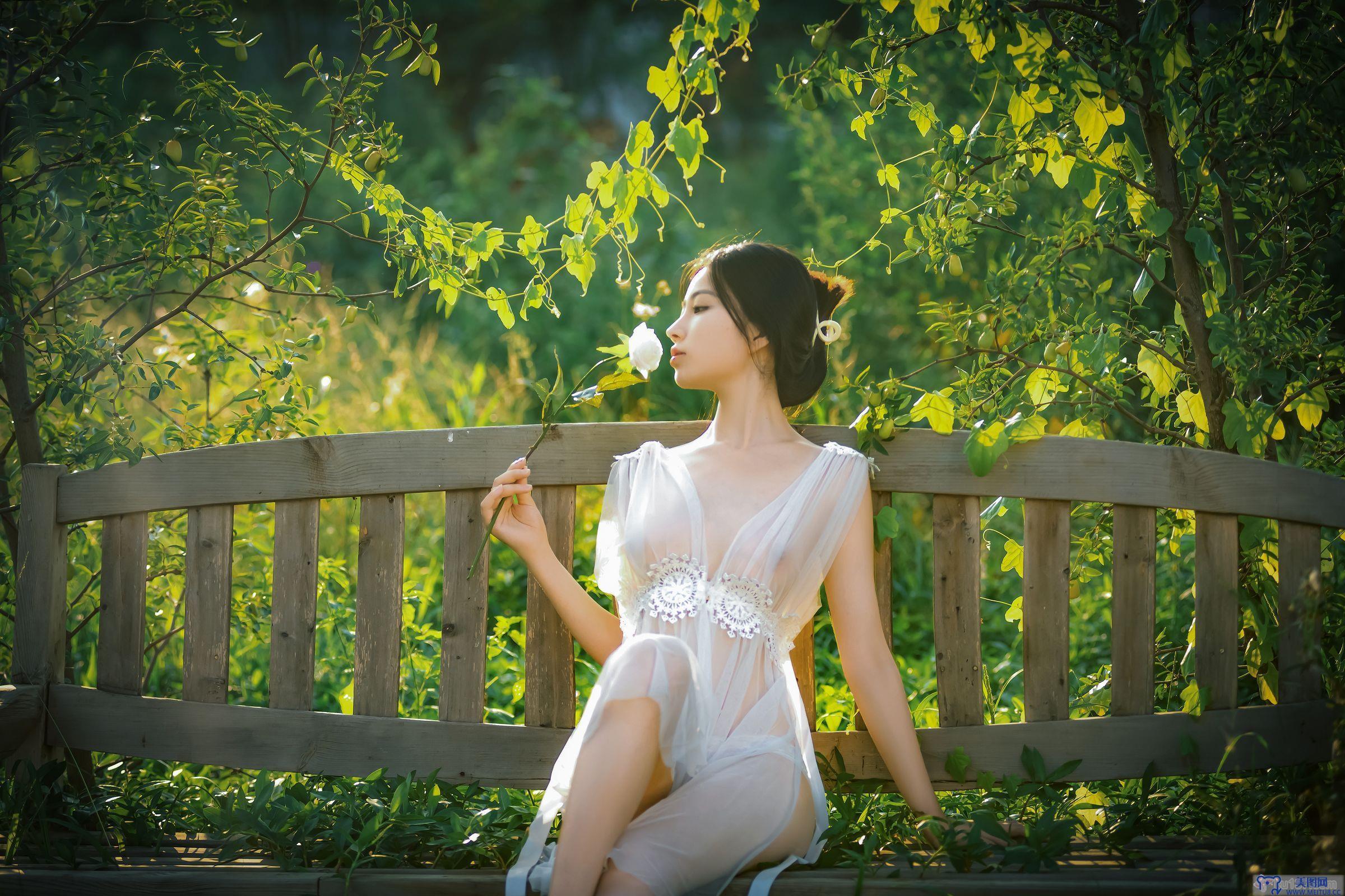 [年年nnian] NO.038 神明之女