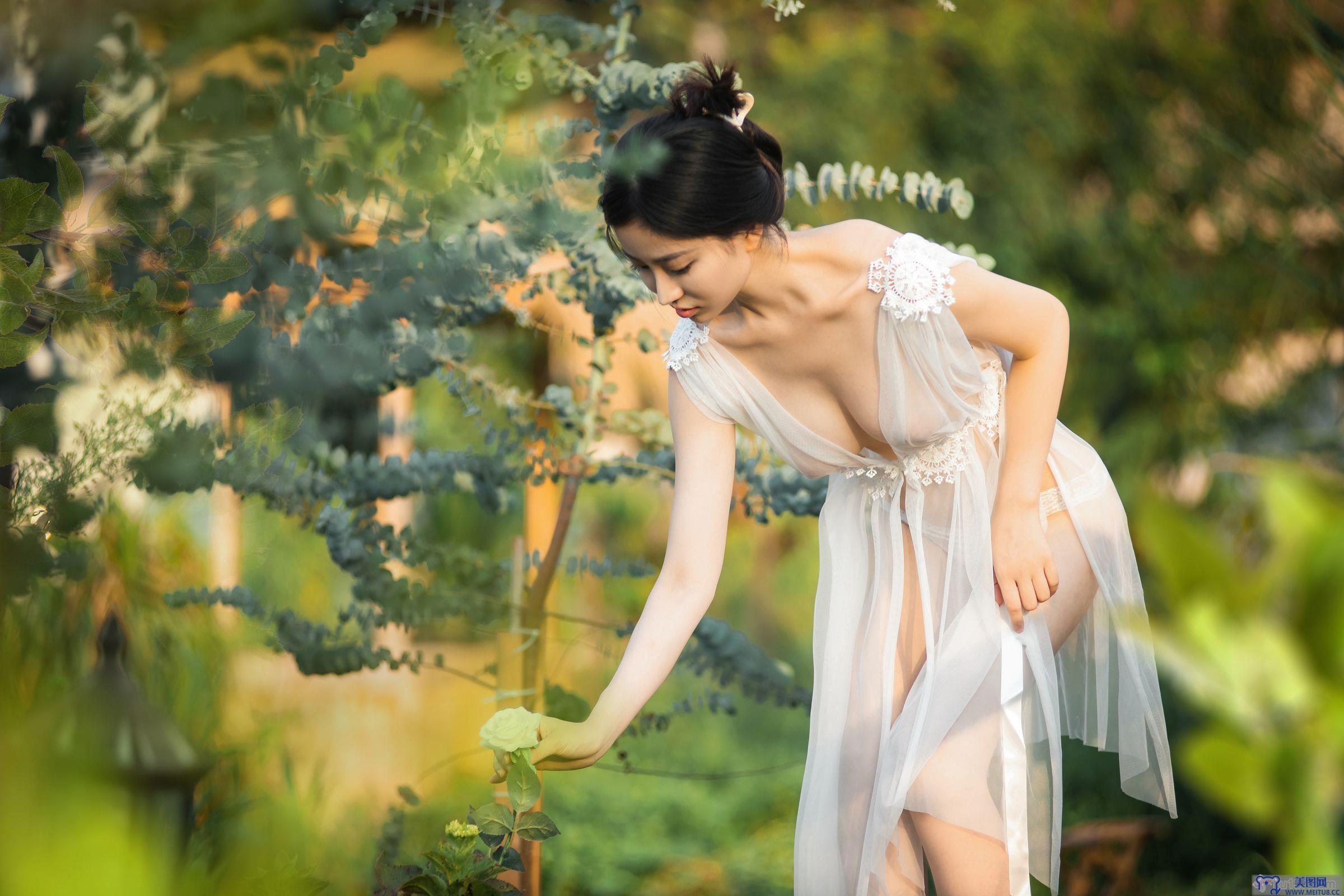 [年年nnian] NO.038 神明之女