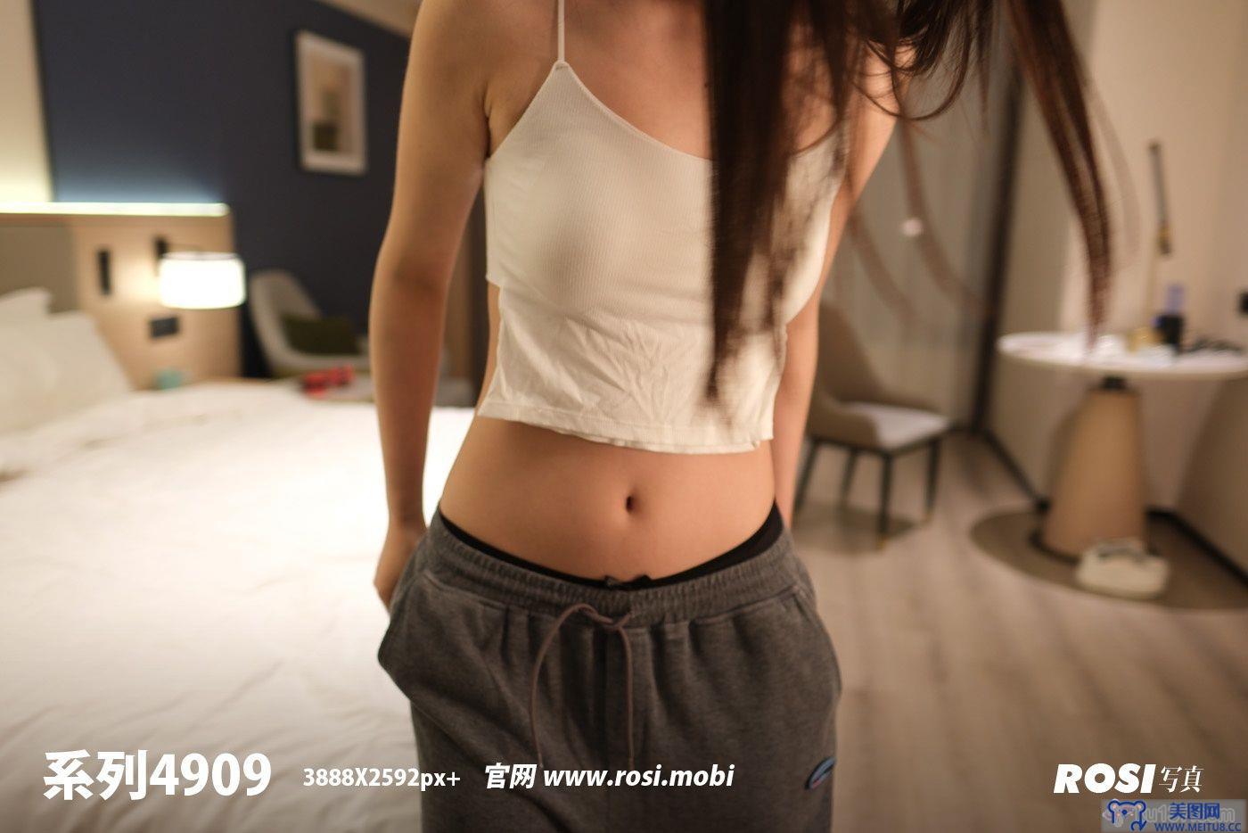 [ROSI美女图]2025.05.14 NO.4909