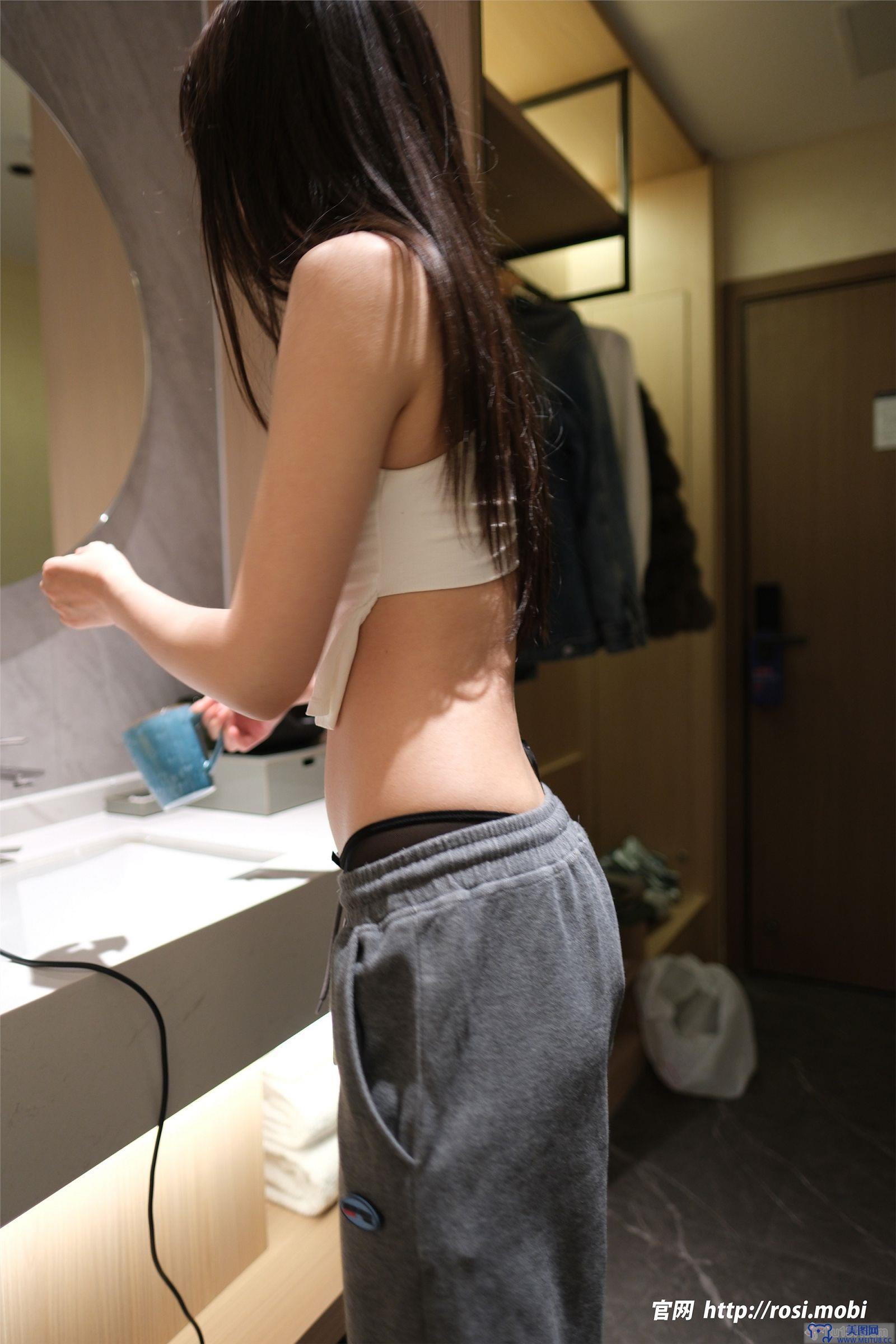[ROSI美女图]2025.05.14 NO.4909