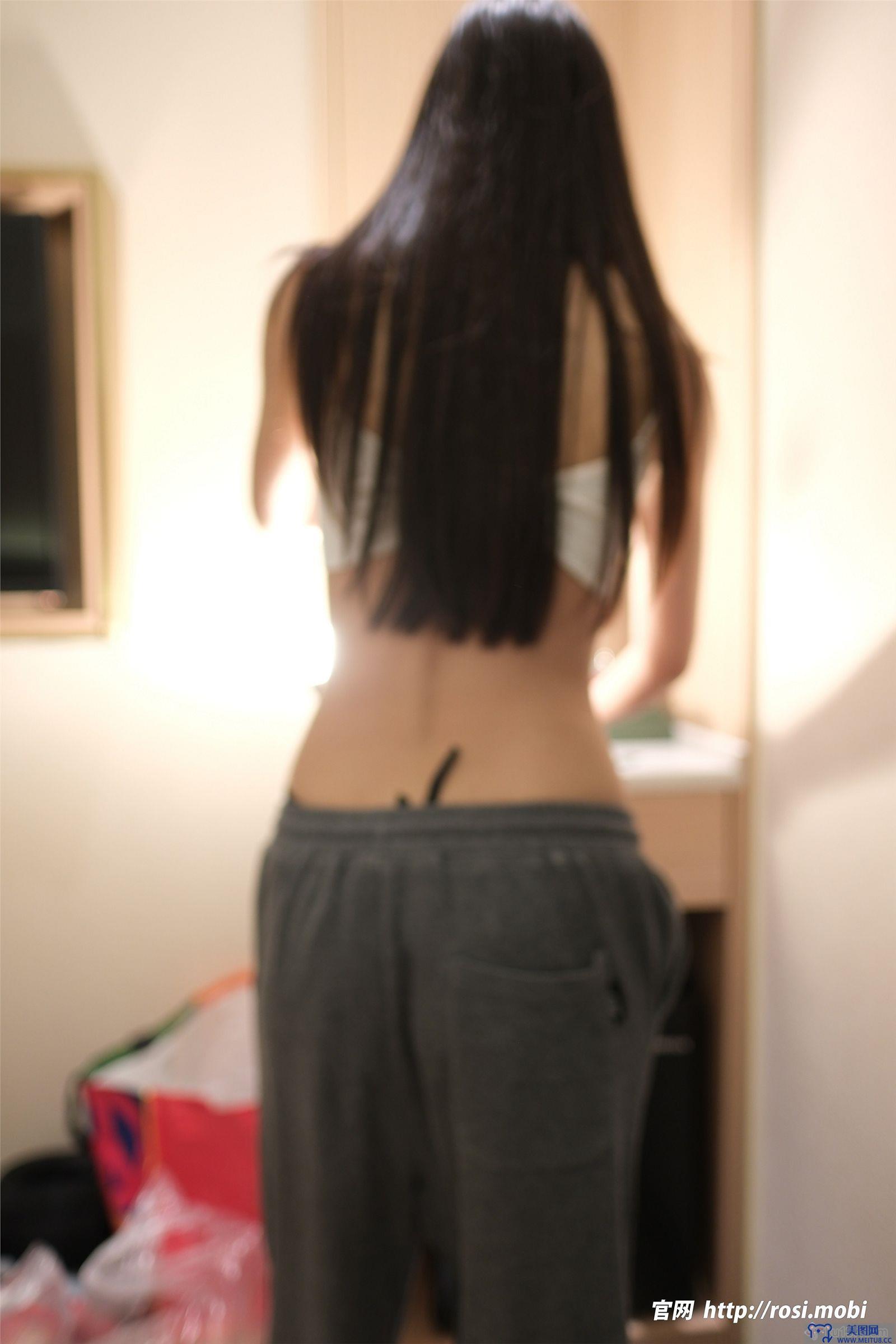 [ROSI美女图]2025.05.14 NO.4909