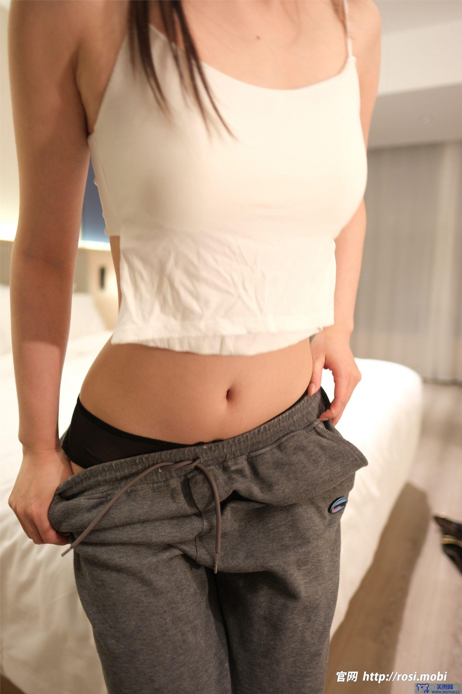 [ROSI美女图]2025.05.14 NO.4909