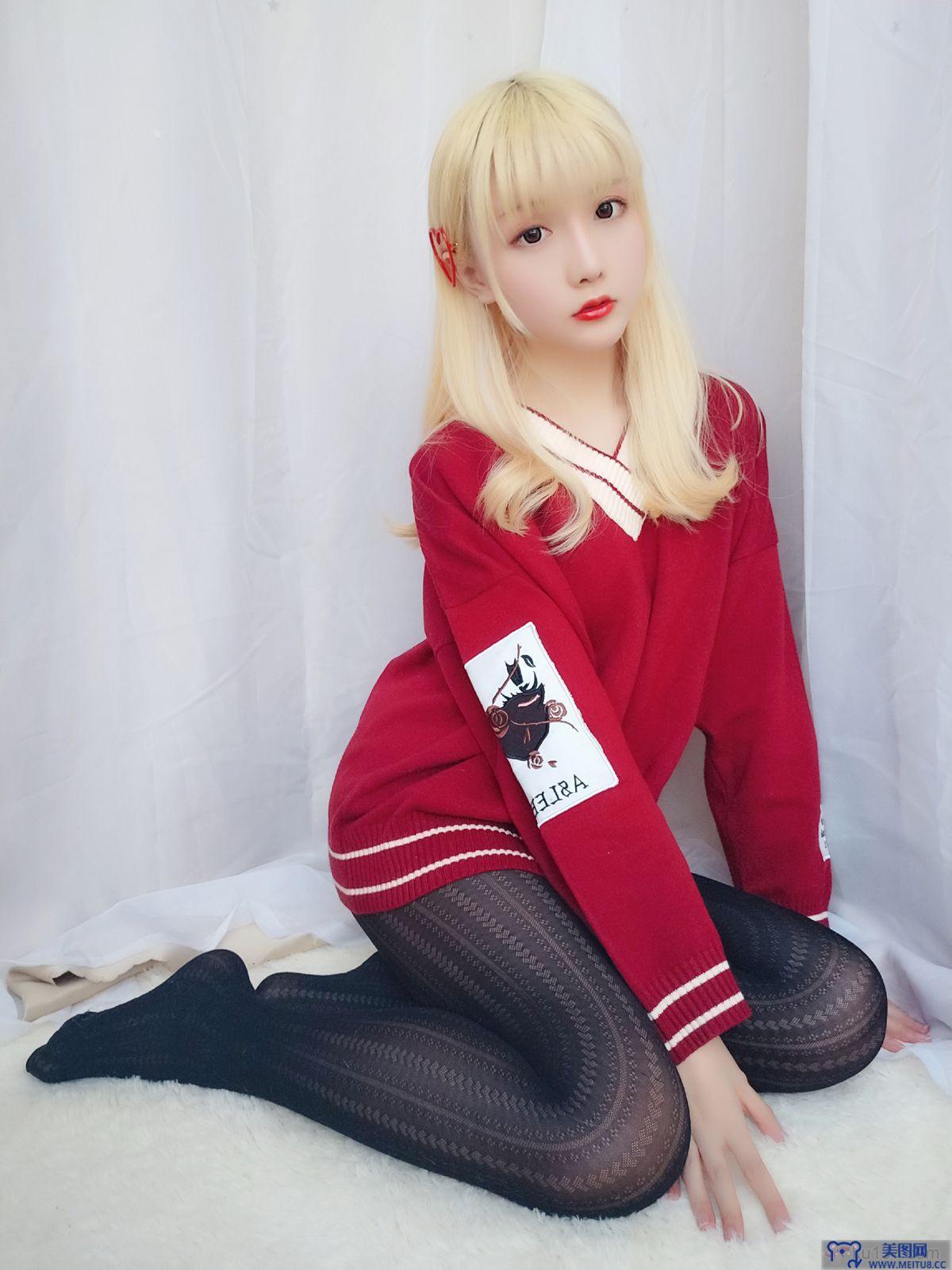 星之迟迟美女图片 VOL.8 玫瑰月光包 玫瑰味黑丝 白月光与红玫瑰