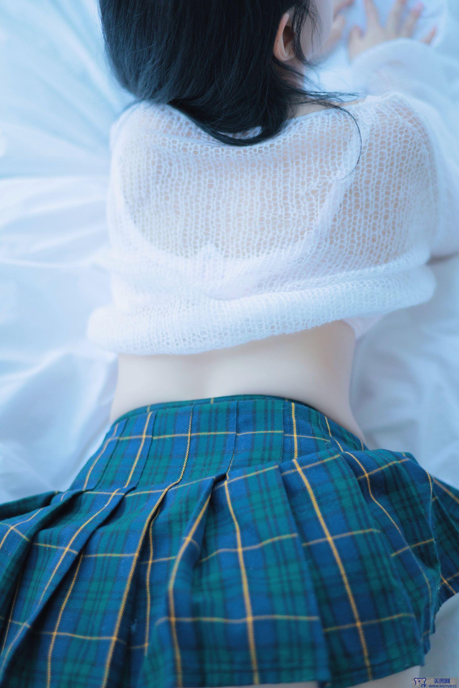 [Patreon] Rina - Extra-short plaid skirt