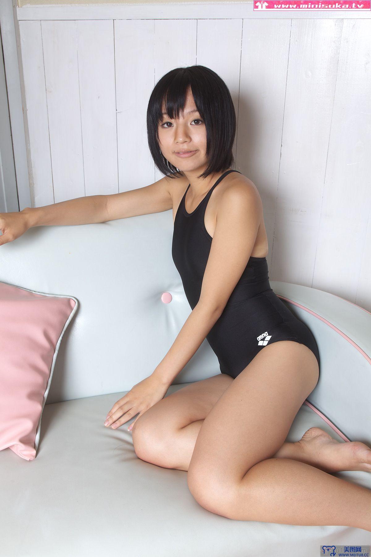 [Minisuka写真] 现役女子高生 宮野瞳 Hitomi Miyano Vol.01