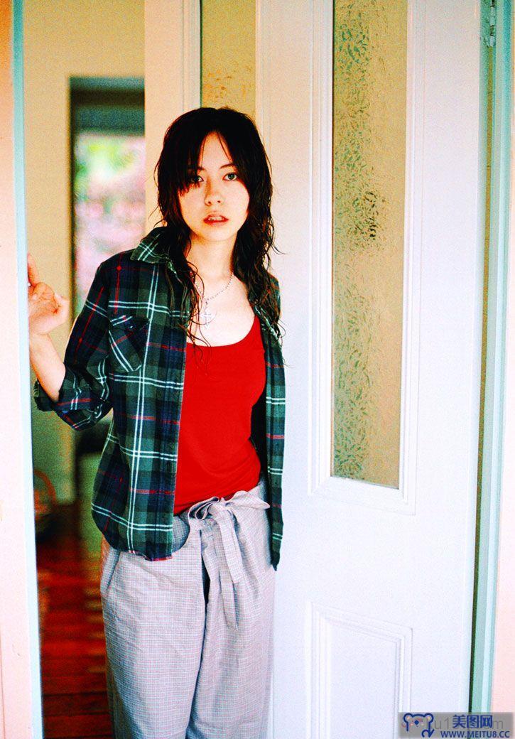 [image.tv美女写真]2003.09 Naomi Ayukawa 鮎河ナオミ On her journey