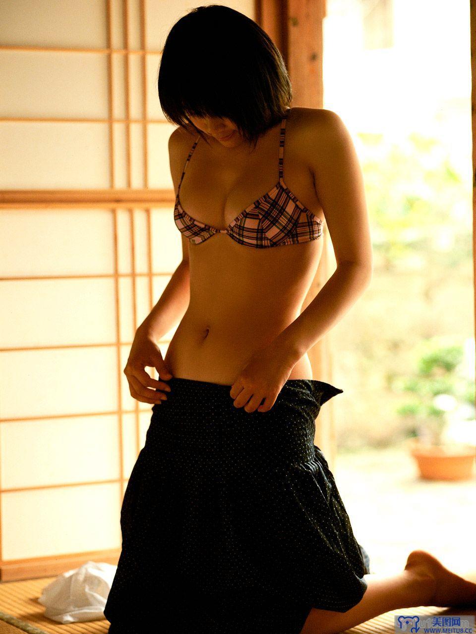 [image.tv美女写真]2005.08.12 Mami Nagaoka 永岡真実 真夏の果実-UNDERAGE!