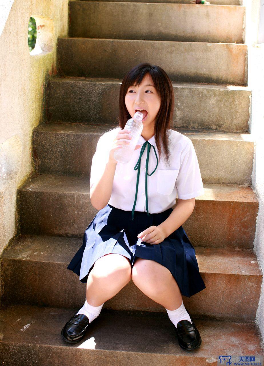 [image.tv美女写真]2009.02.20 Riho Iida 飯田里穂 the girl★change-UNDERAGE!