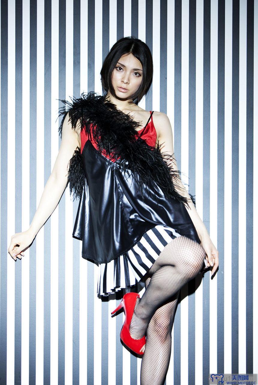 [image.tv美女写真]2010.06.01 Sayaka Akimoto 秋元才加 Princess Sayaka 前編