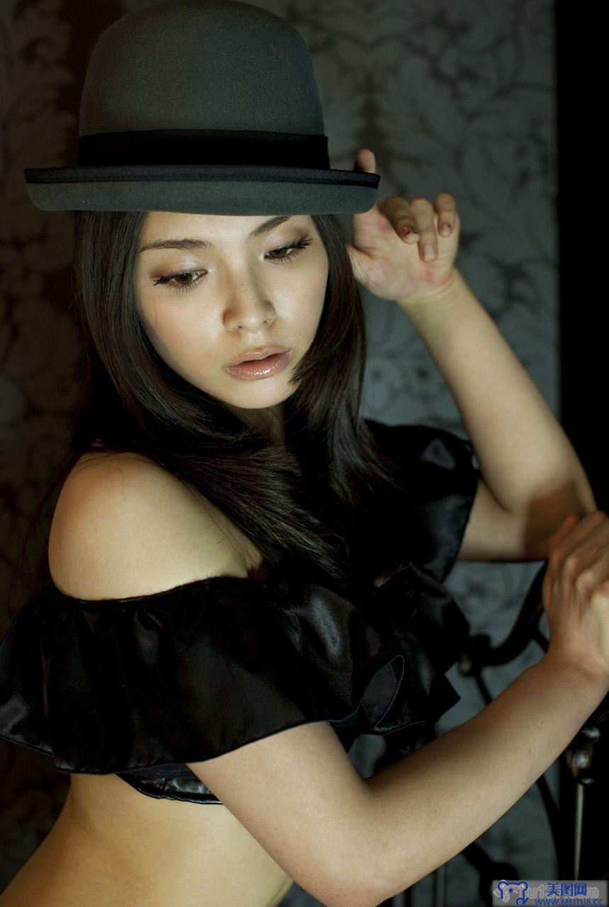 [image.tv美女写真]2010.06.01 Sayaka Akimoto 秋元才加 Princess Sayaka 前編