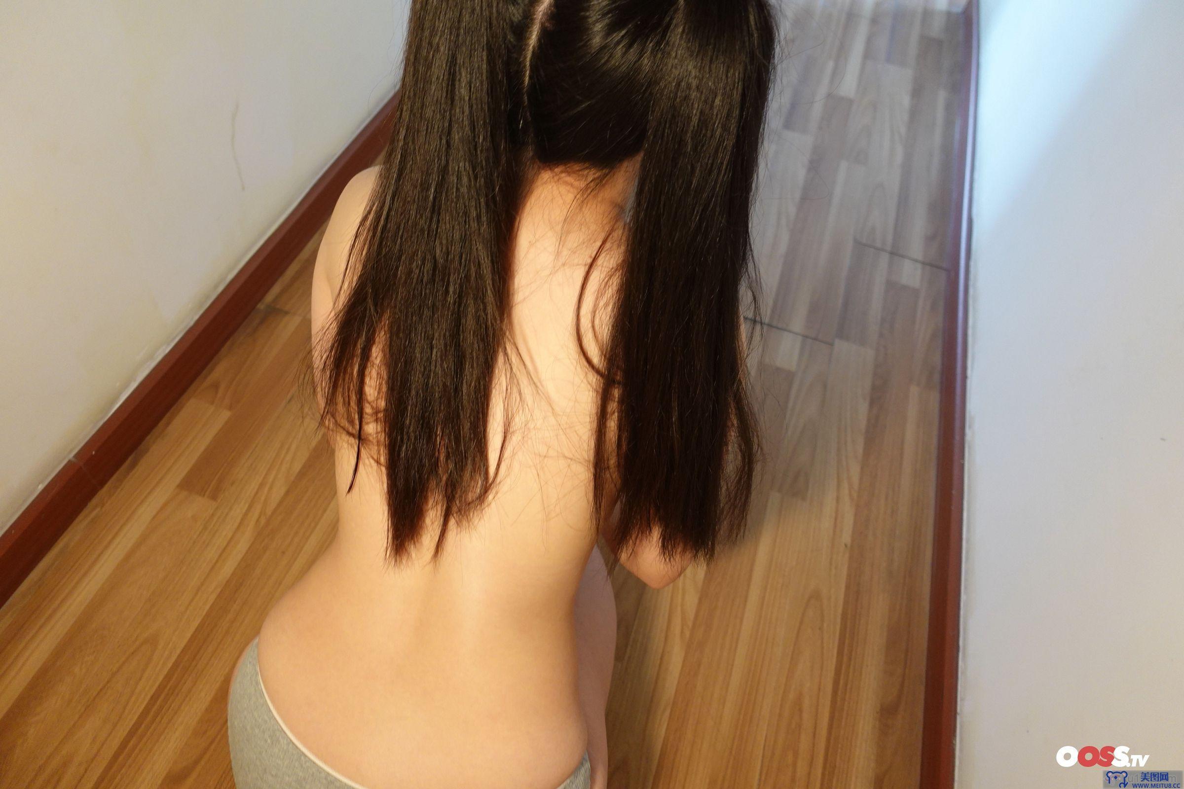 [ROSI美女图]2021.02.07 NO.3352