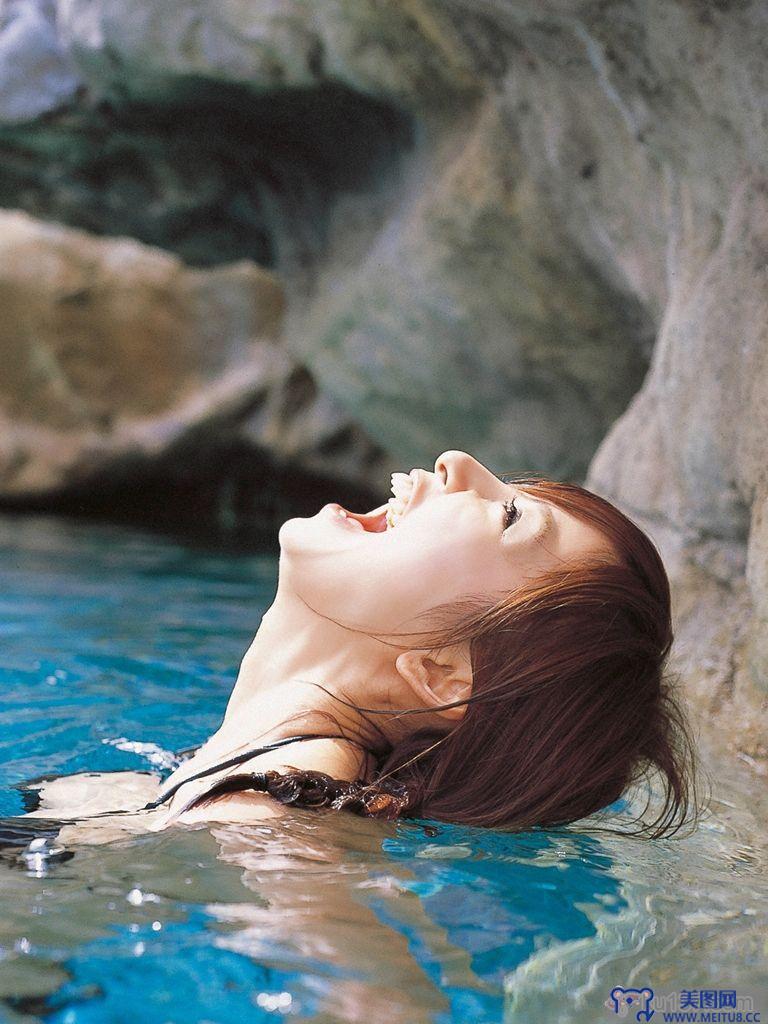 [Wanibooks WBGC美女] 2008.09 No.51 Mariko Shinoda 篠田麻里子