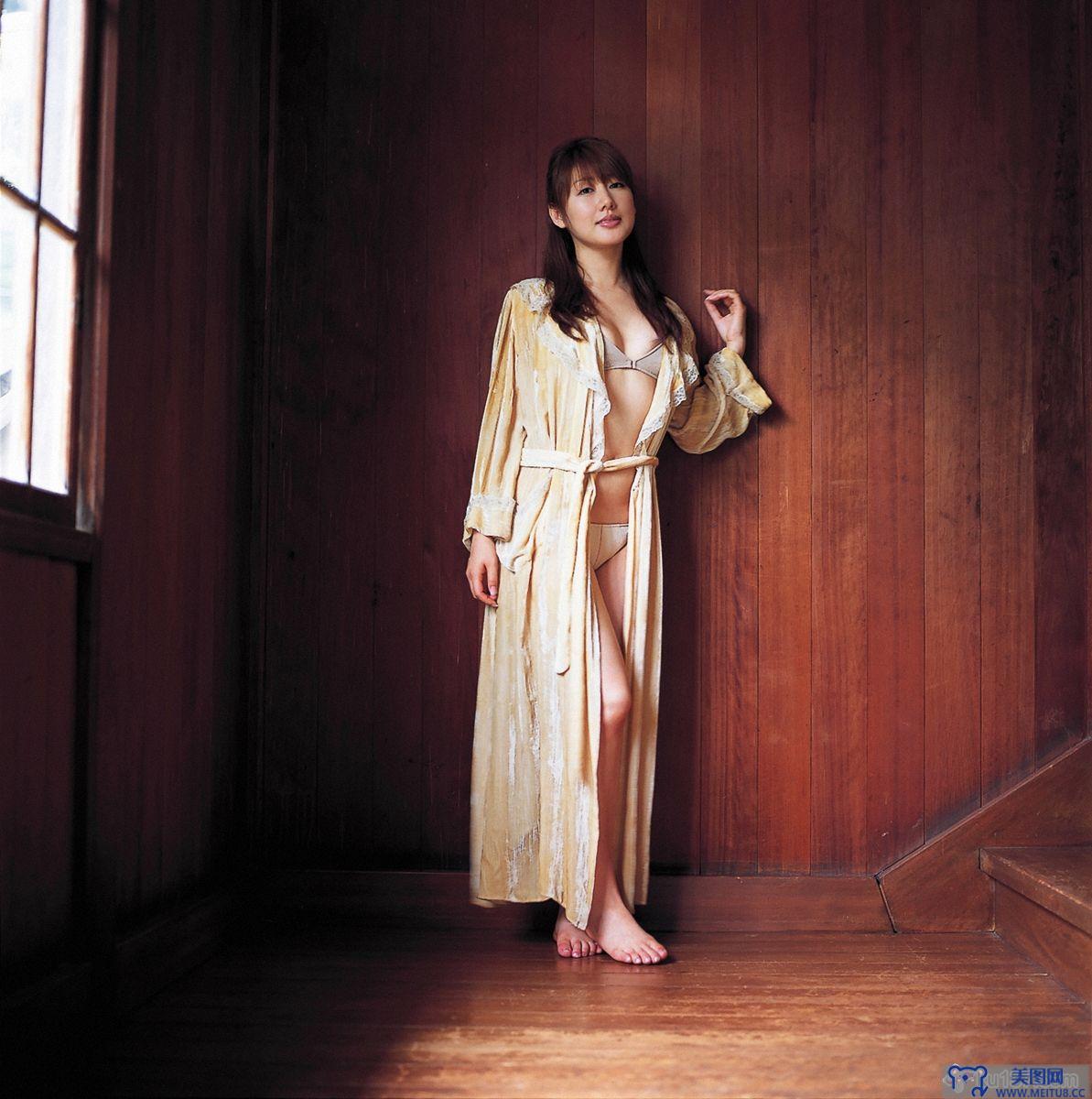 [Wanibooks WBGC美女] 2010.05 No.71 Megumi Yasu 安めぐみ