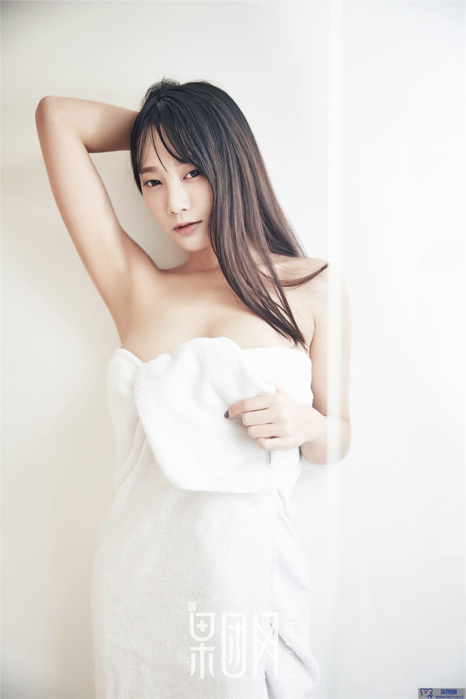 [果团网美女图片] 2018.01.06 NO.116 何嘉颖