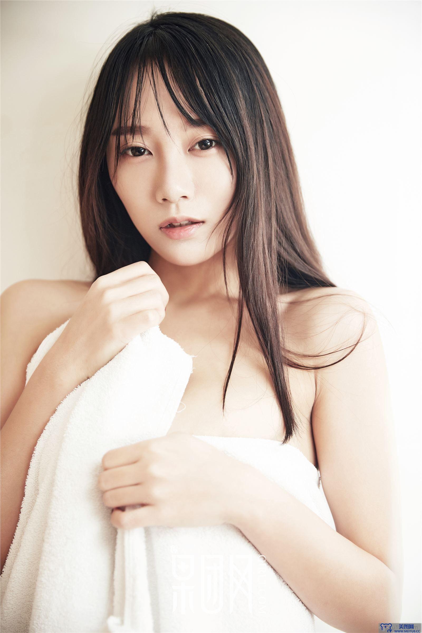 [果团网美女图片] 2018.01.06 NO.116 何嘉颖