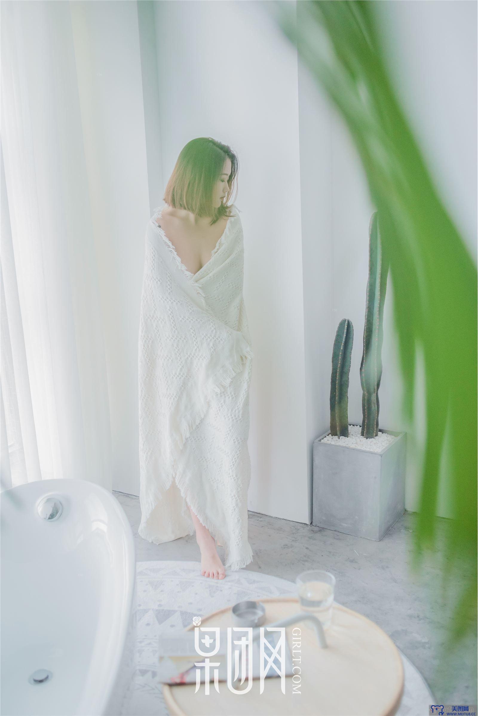 [果团网美女图片] 2018.01.20 NO.120 骄傲的芭比女神坠落凡间