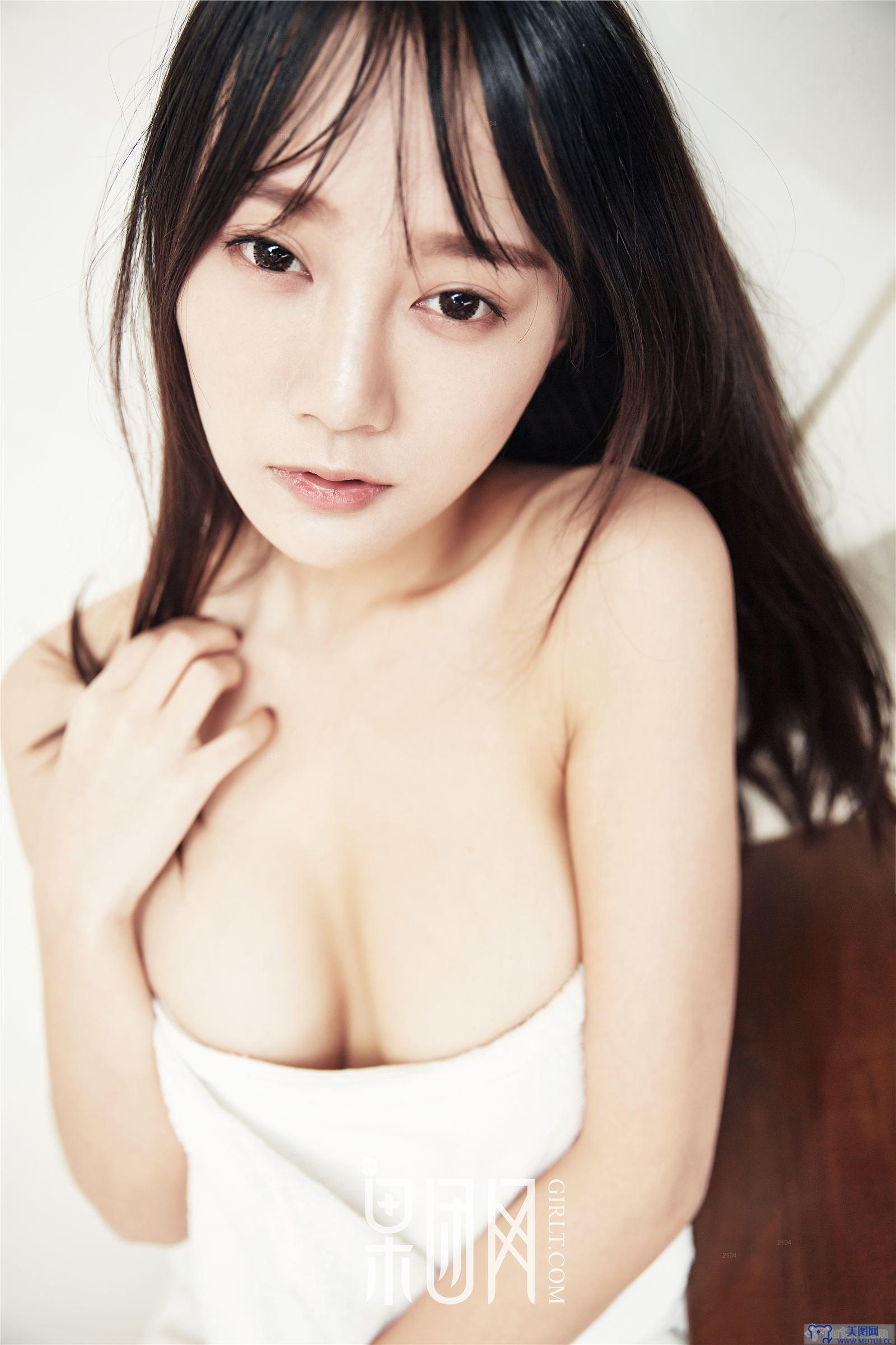 [果团网美女图片] 2018.01.26 NO.122 何嘉颖