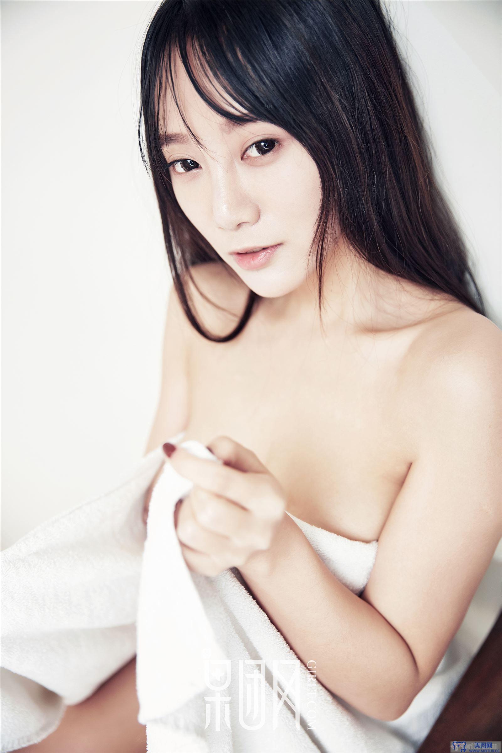 [果团网美女图片] 2018.01.26 NO.122 何嘉颖
