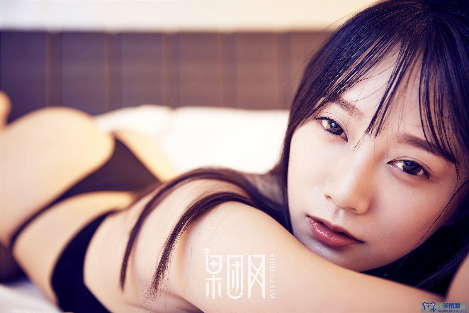 [果团网美女图片] 2018.02.10 NO.126 何嘉颖