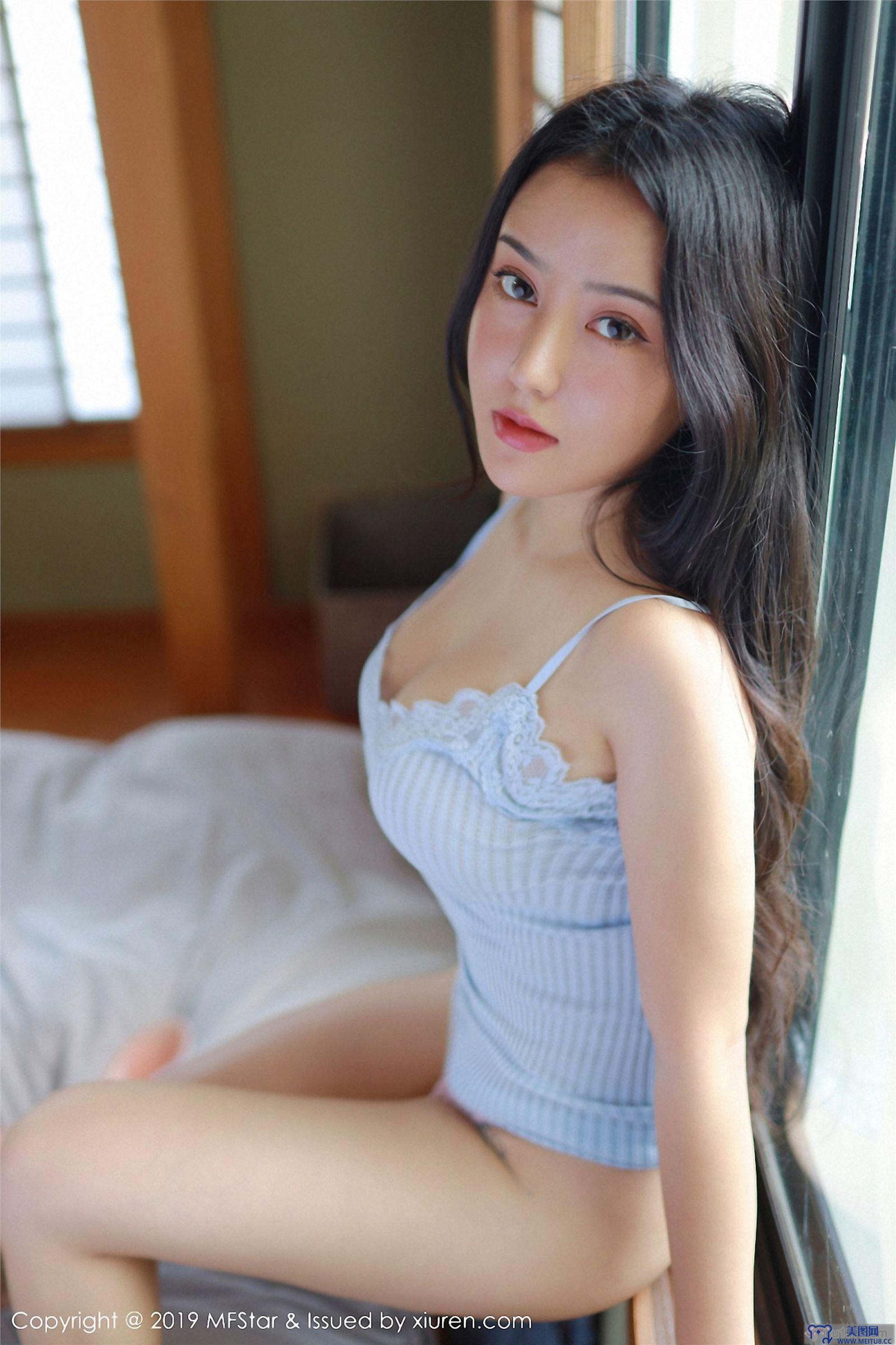 [模范学院美女] 2019.03.25 NO.181 Manuela玛鲁娜