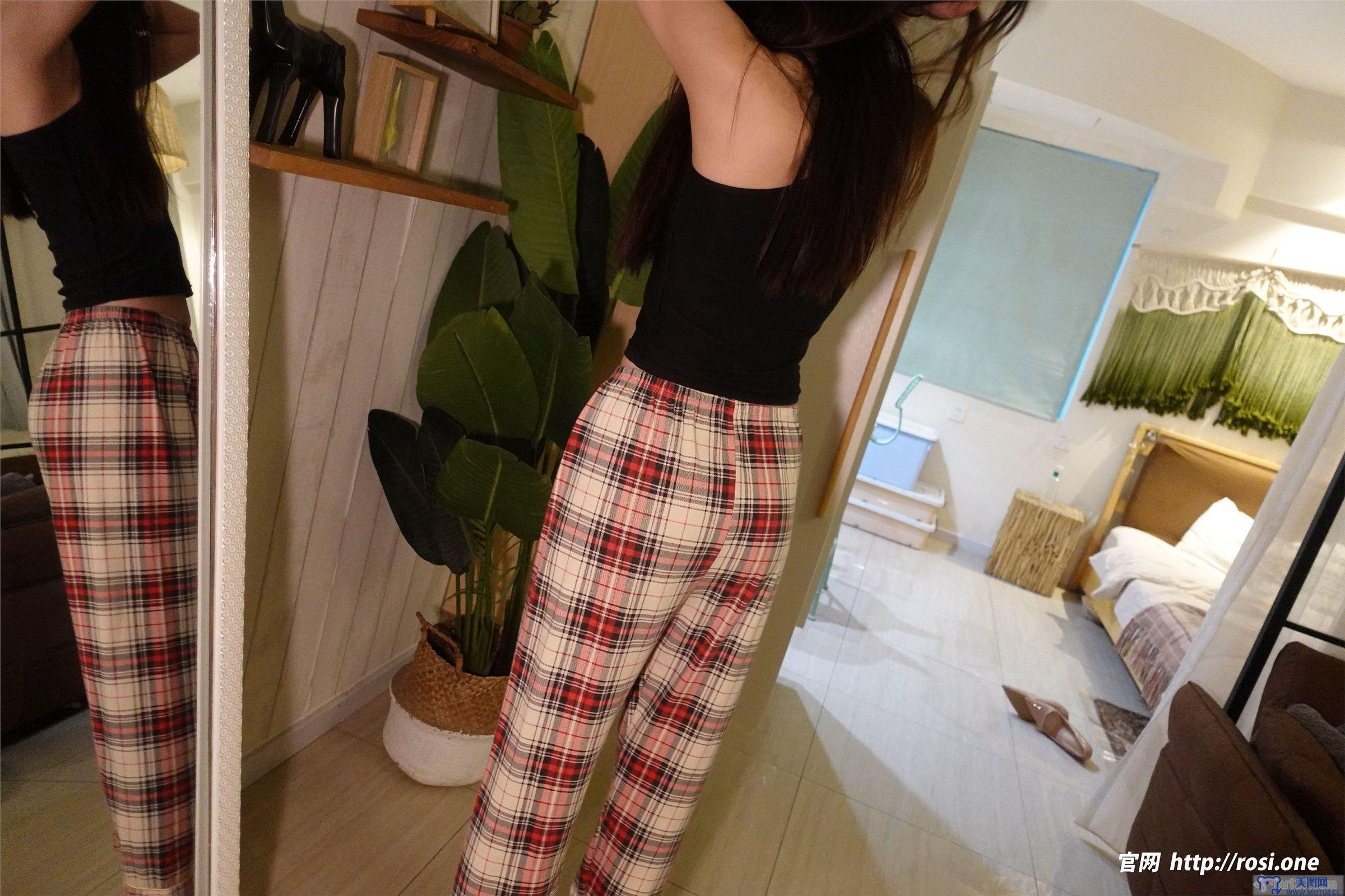 [ROSI美女图]2022.11.13 NO.3996