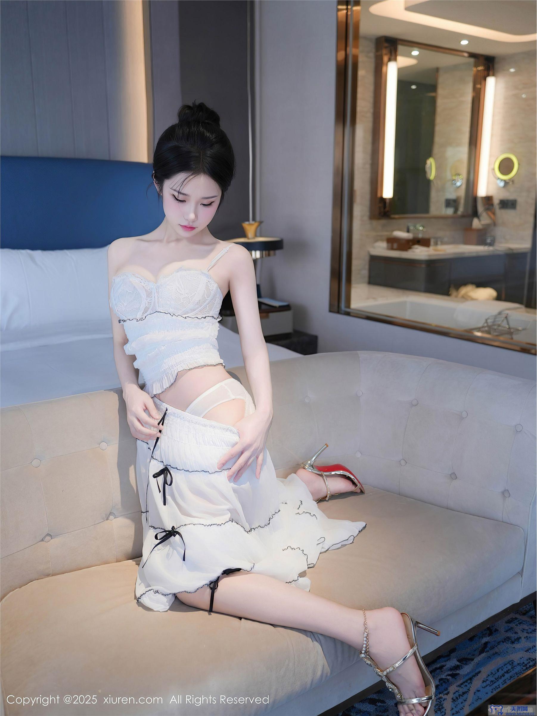 [秀人XIUREN] 2025.05.22 NO.10310 奶芙酱-EVA