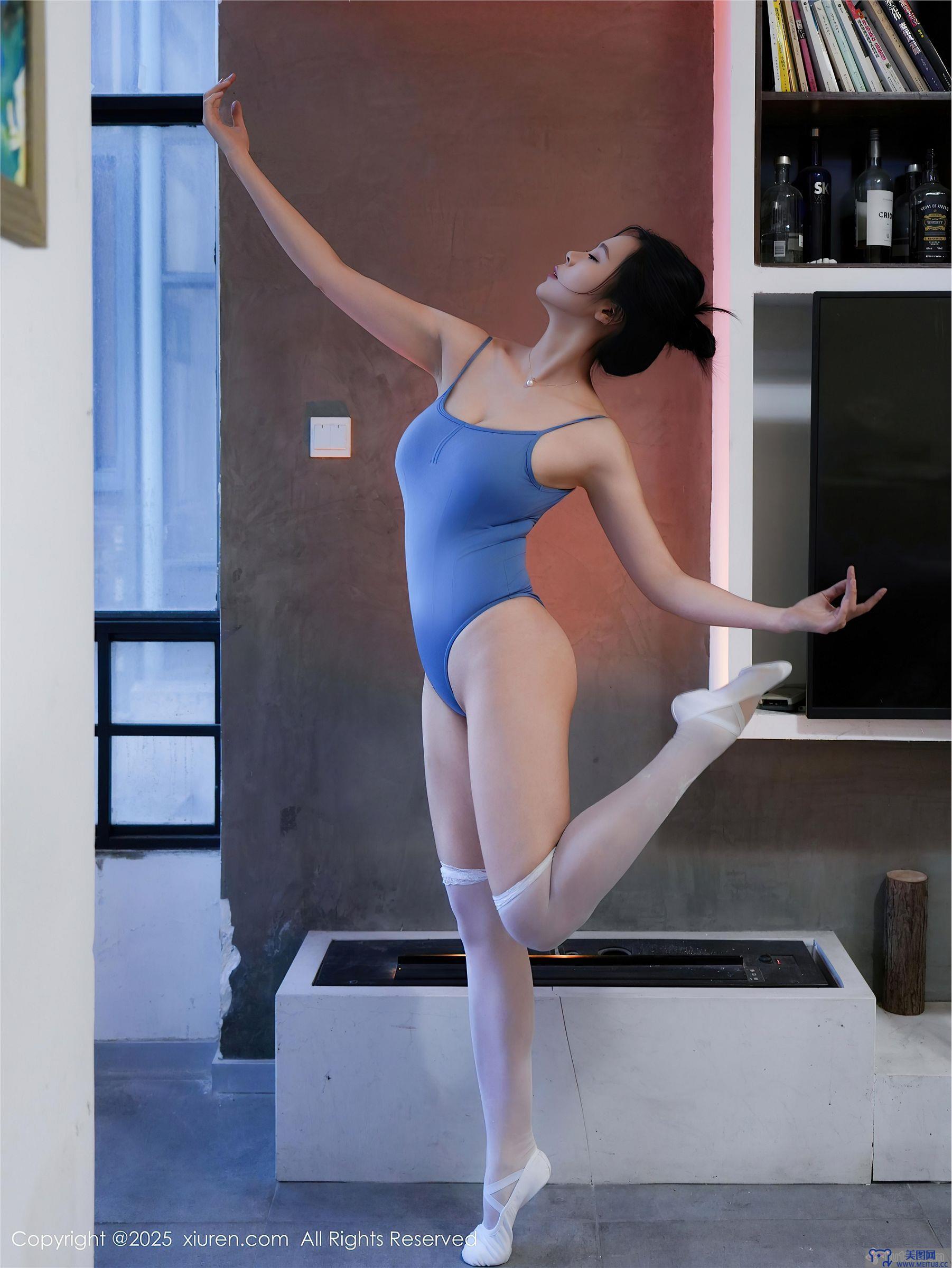 [秀人XIUREN] 2025.05.26 NO.10327 玫瑰我爱你