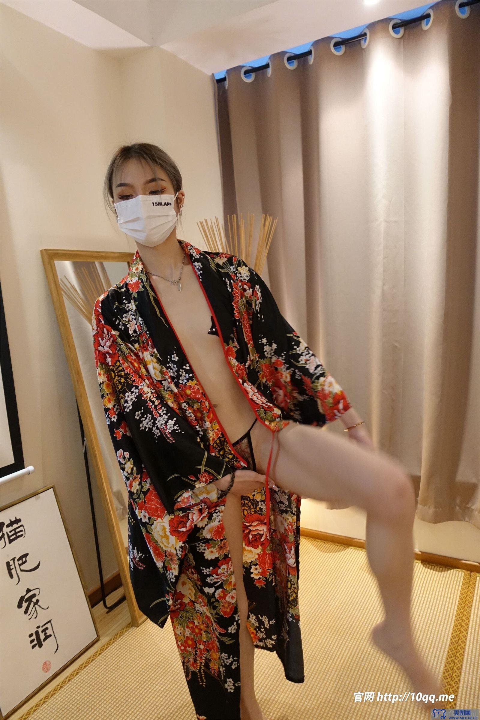 [ROSI美女图]口罩系列 2023.08.01 NO.2606