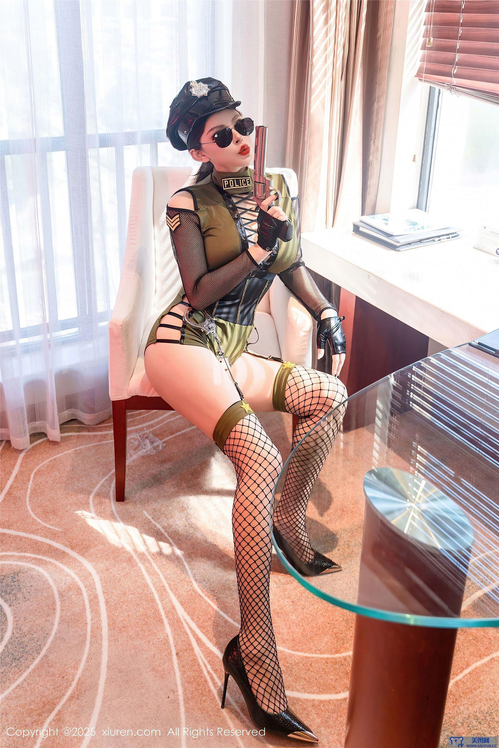 [秀人XIUREN] 2025.03.25 NO.10064 伊丽莎有点白