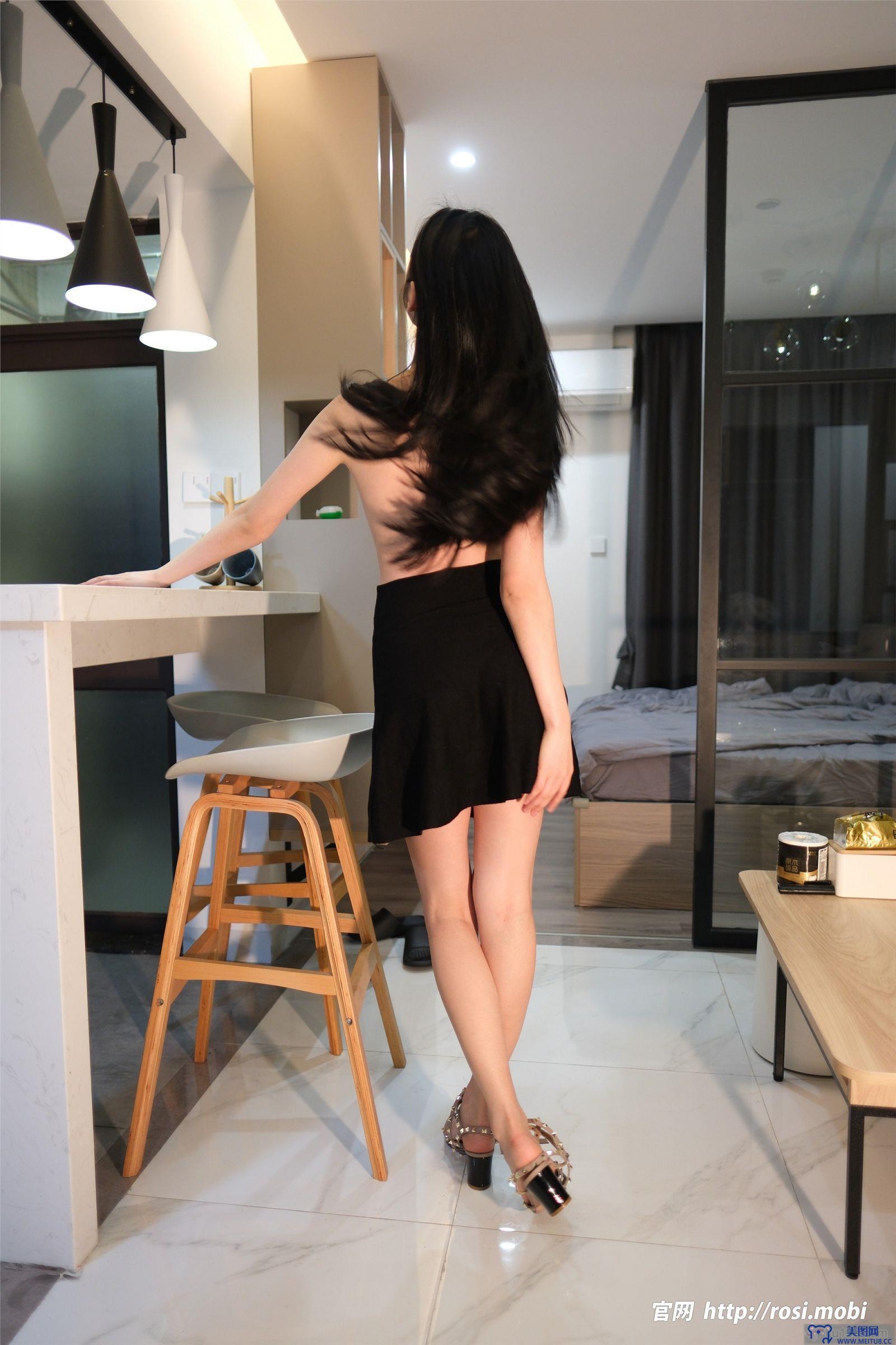 [ROSI美女图]2025.05.25 NO.4920