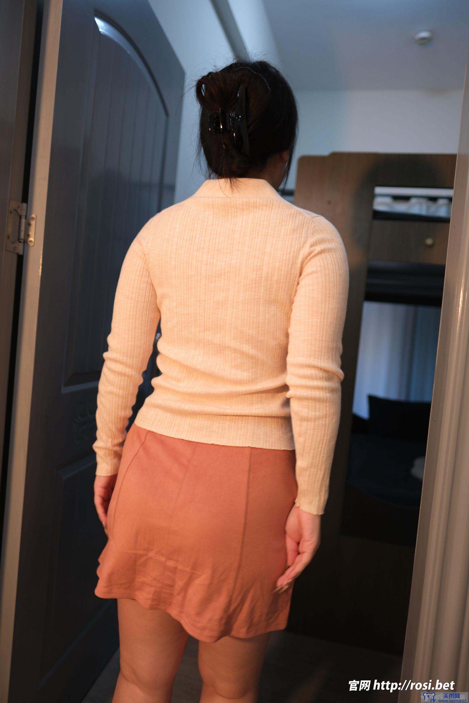 [ROSI美女图]2025.10.23 NO.5071