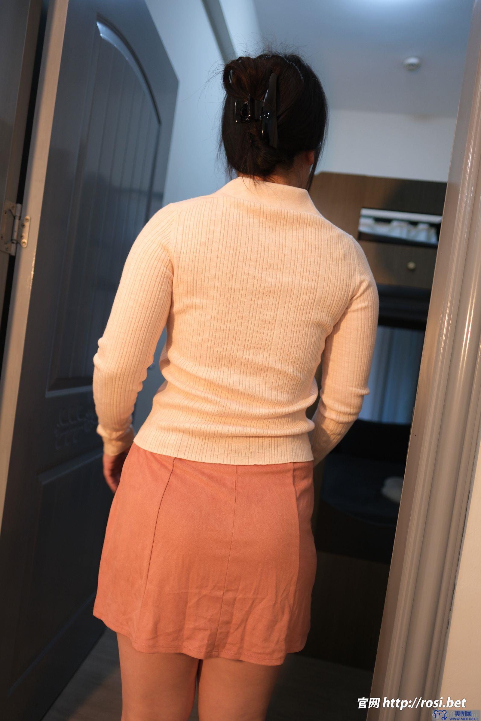 [ROSI美女图]2025.10.23 NO.5071