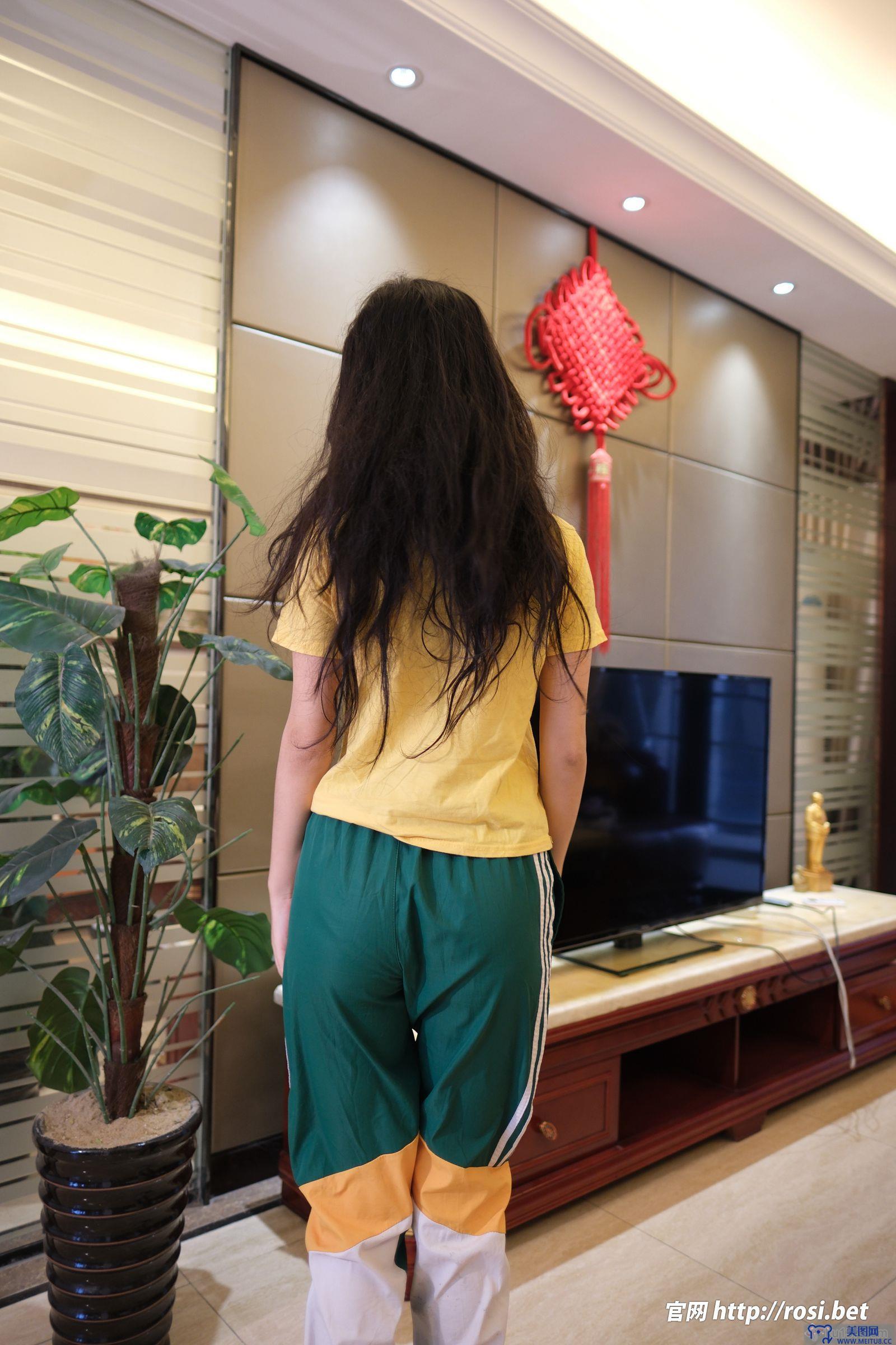 [ROSI美女图]2025.10.25 NO.5073