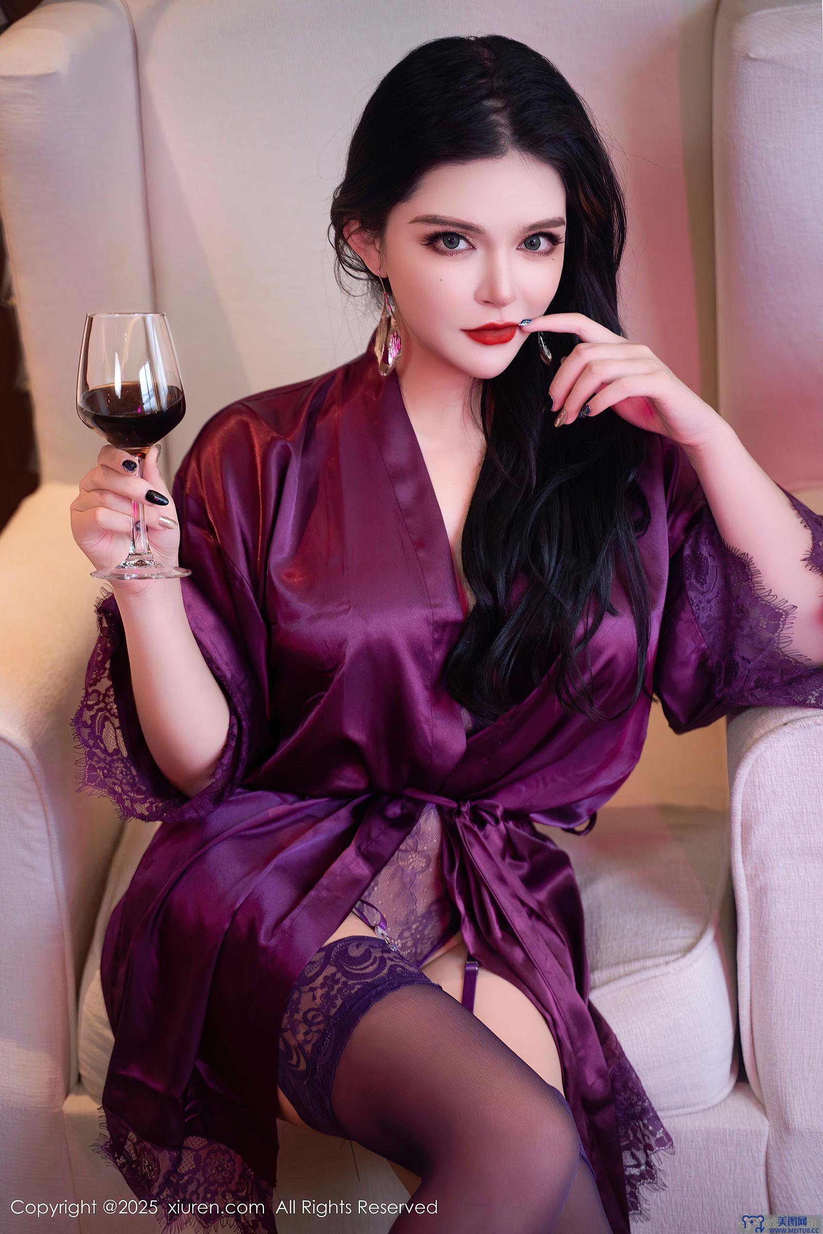 [秀人XIUREN] 2025.08.28 NO.10700 伊丽莎有点白