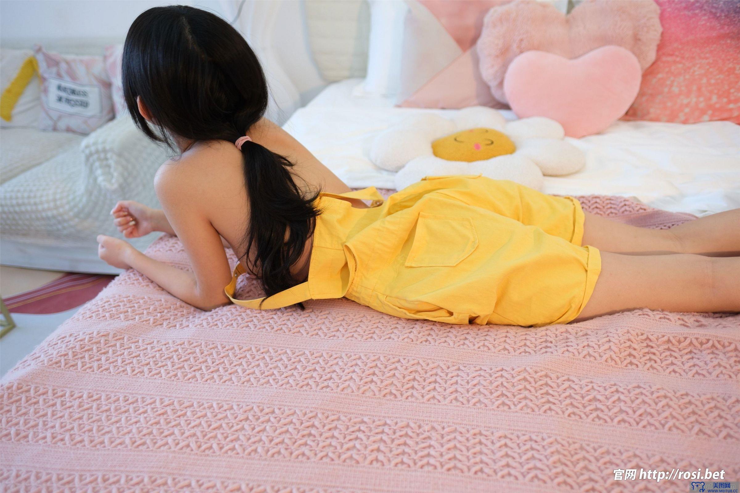 [ROSI美女图]2024.09.27 NO.4680
