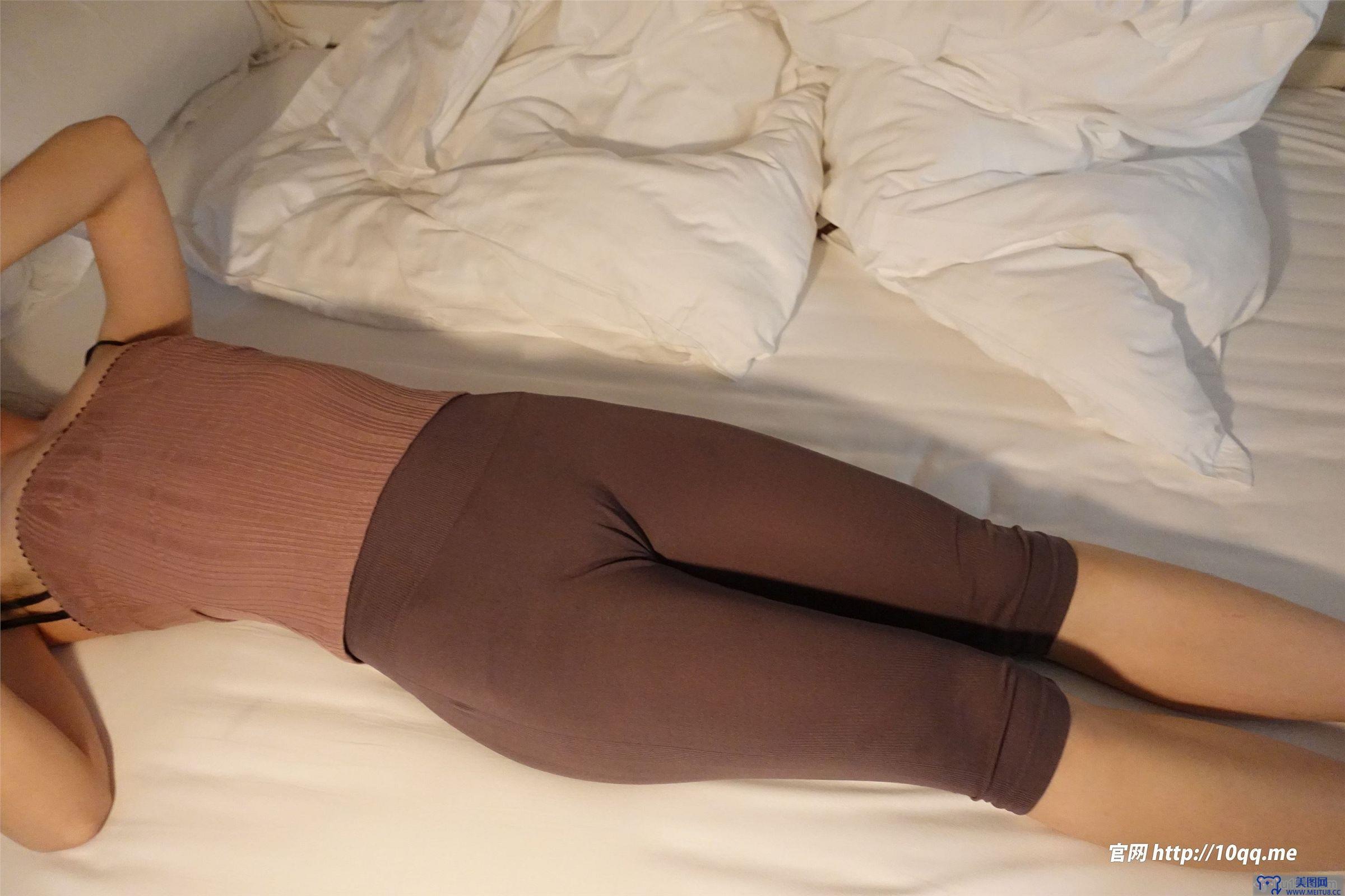 [ROSI美女图]口罩系列 2022.12.31 NO.2393