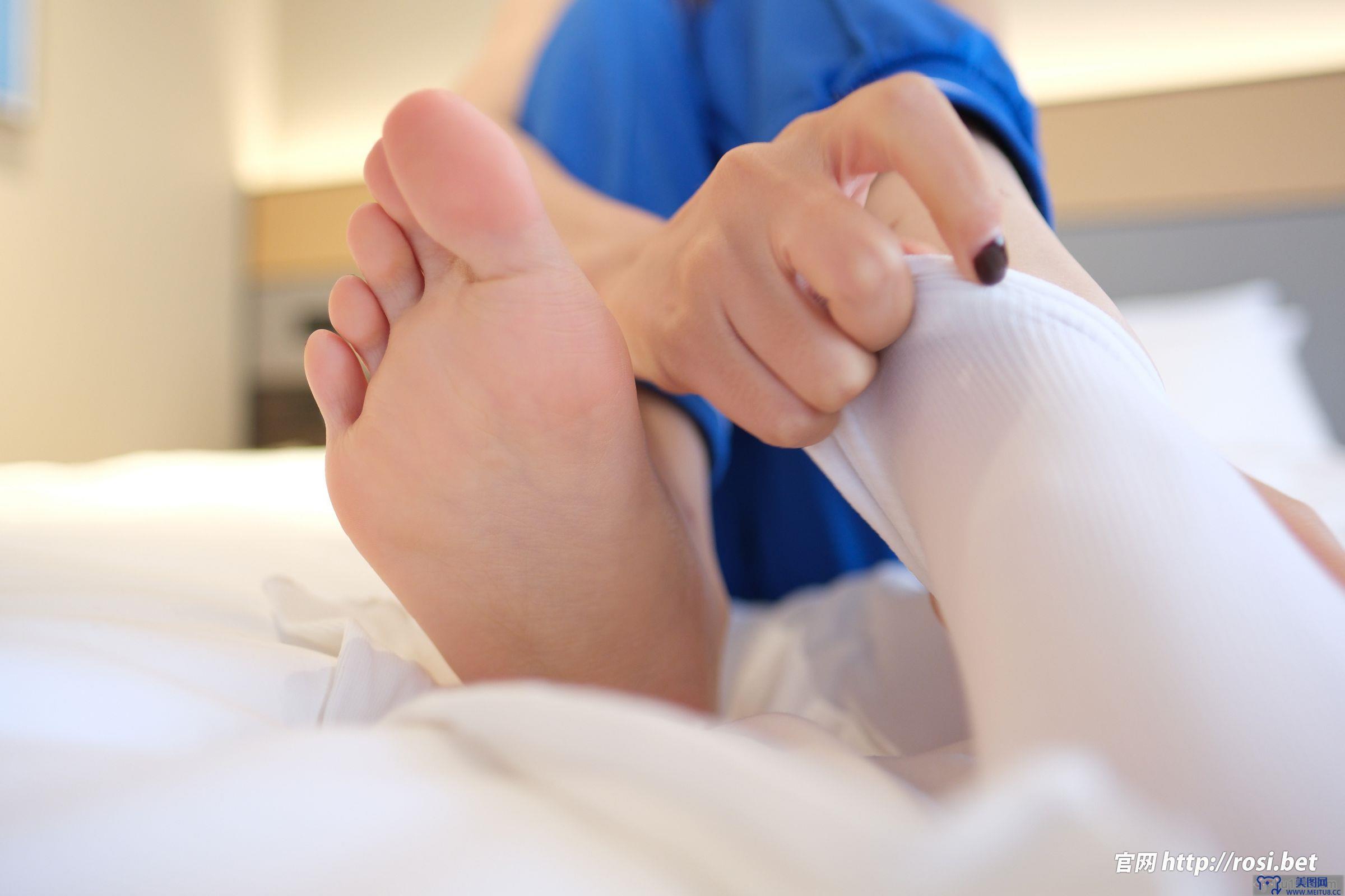 [ROSI美女图]2025.11.18 NO.5097