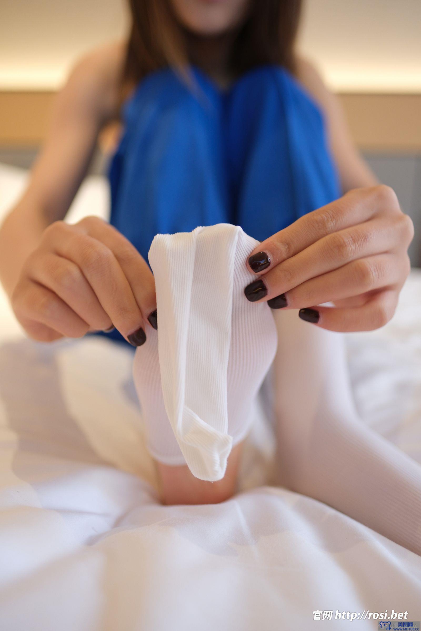 [ROSI美女图]2025.11.18 NO.5097