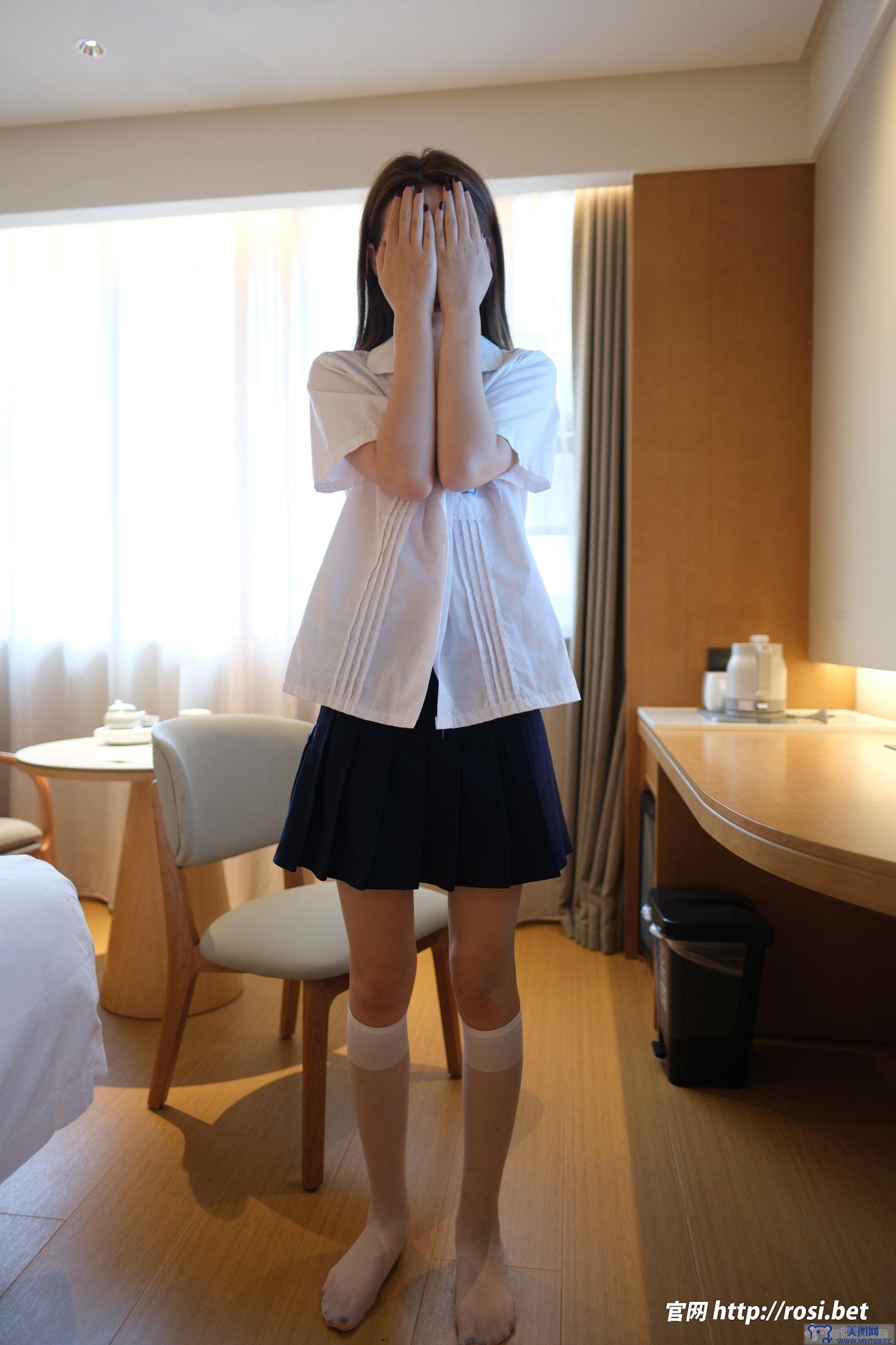 [ROSI美女图]2025.11.20 NO.5099