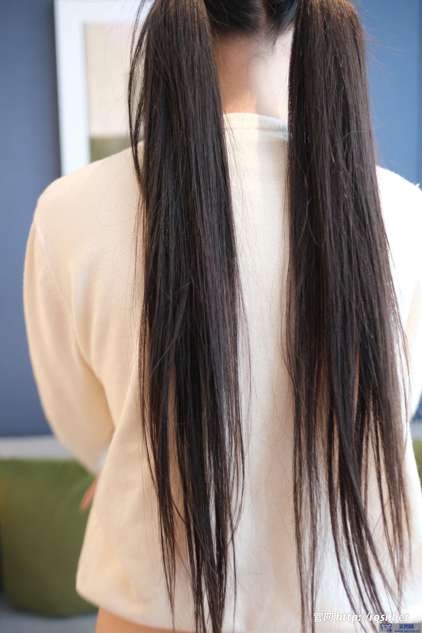 [ROSI美女图]2025.11.25 NO.5104