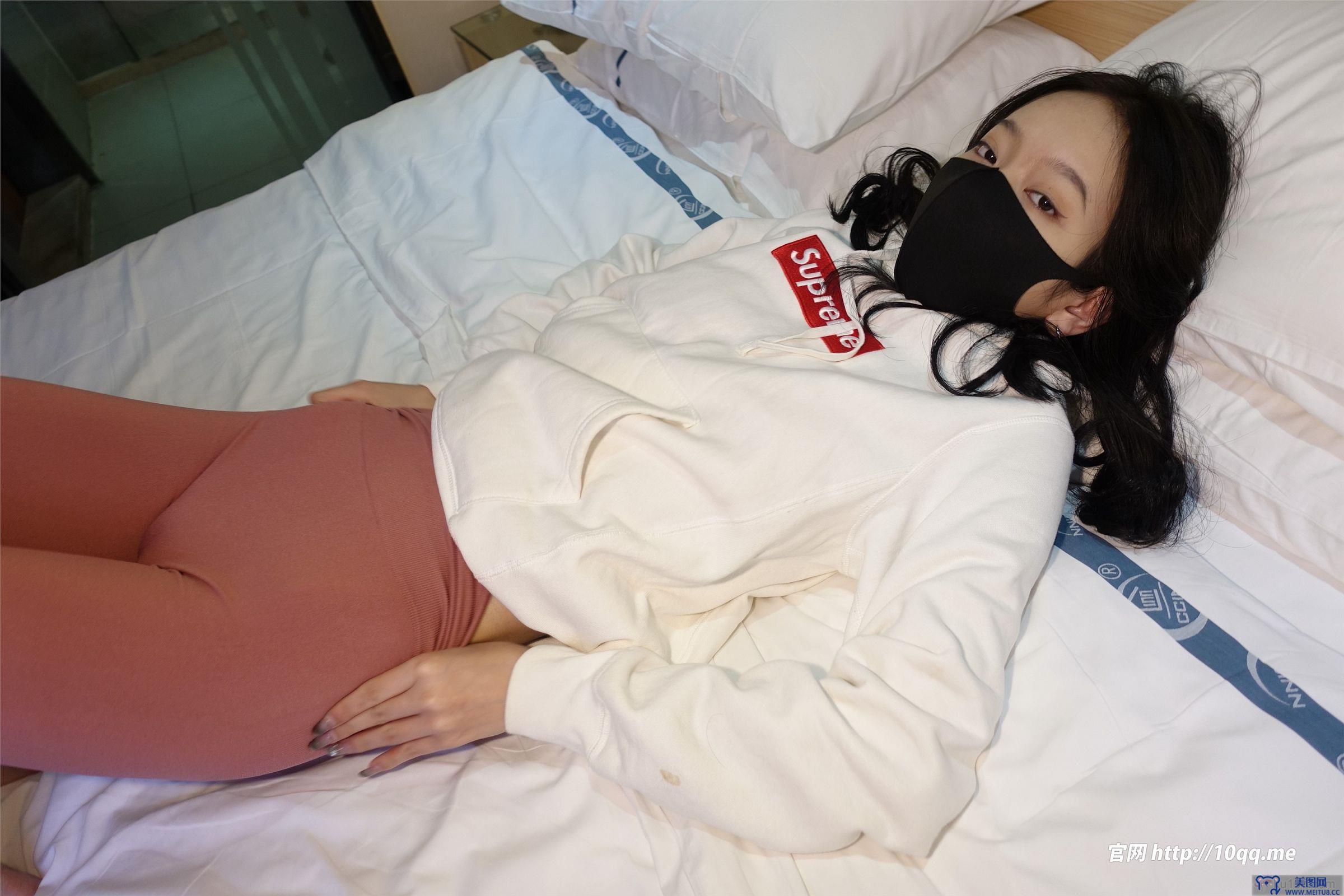 [ROSI美女图]口罩系列 2022.12.01 NO.2363