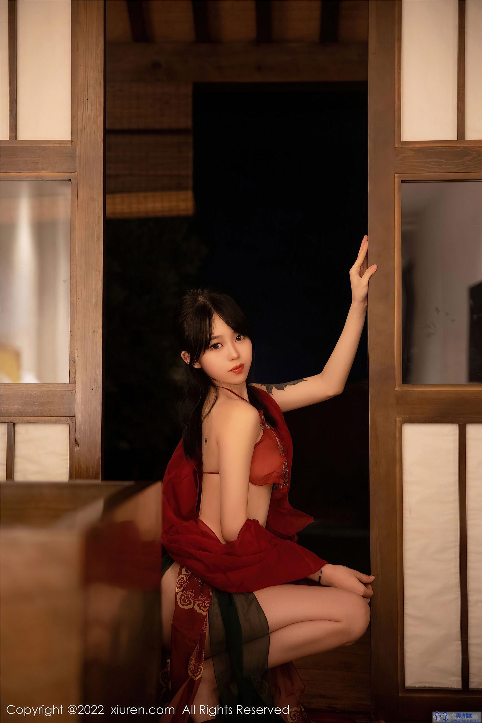 [秀人XIUREN] 2022.09.01 NO.5527 奶瓶