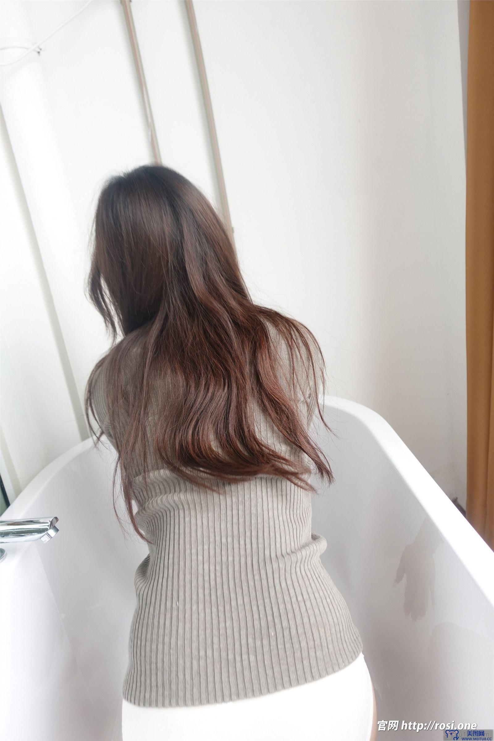 [ROSI美女图]2022.02.13 NO.3723