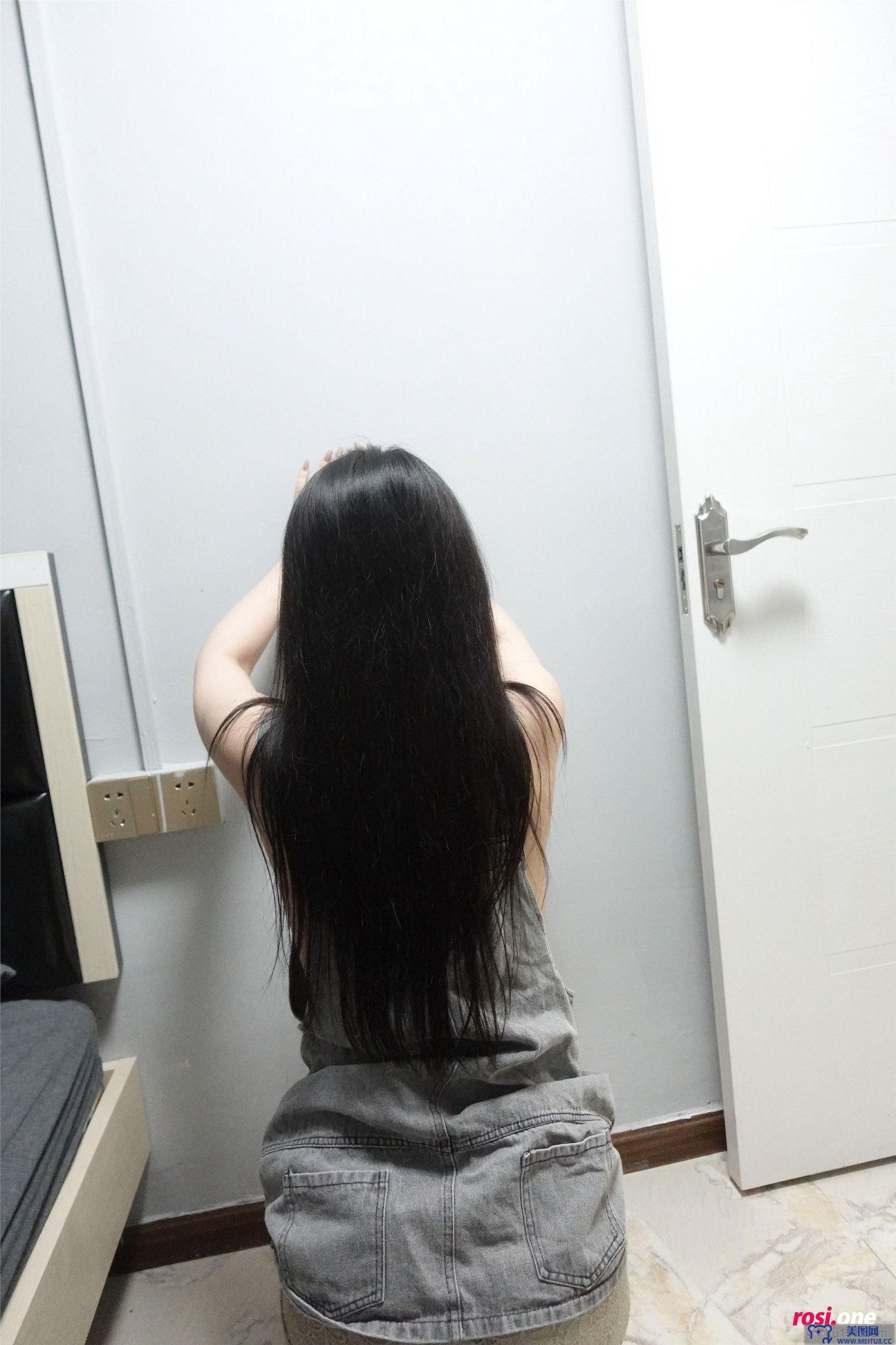 [ROSI美女图]2021.07.07 NO.3502
