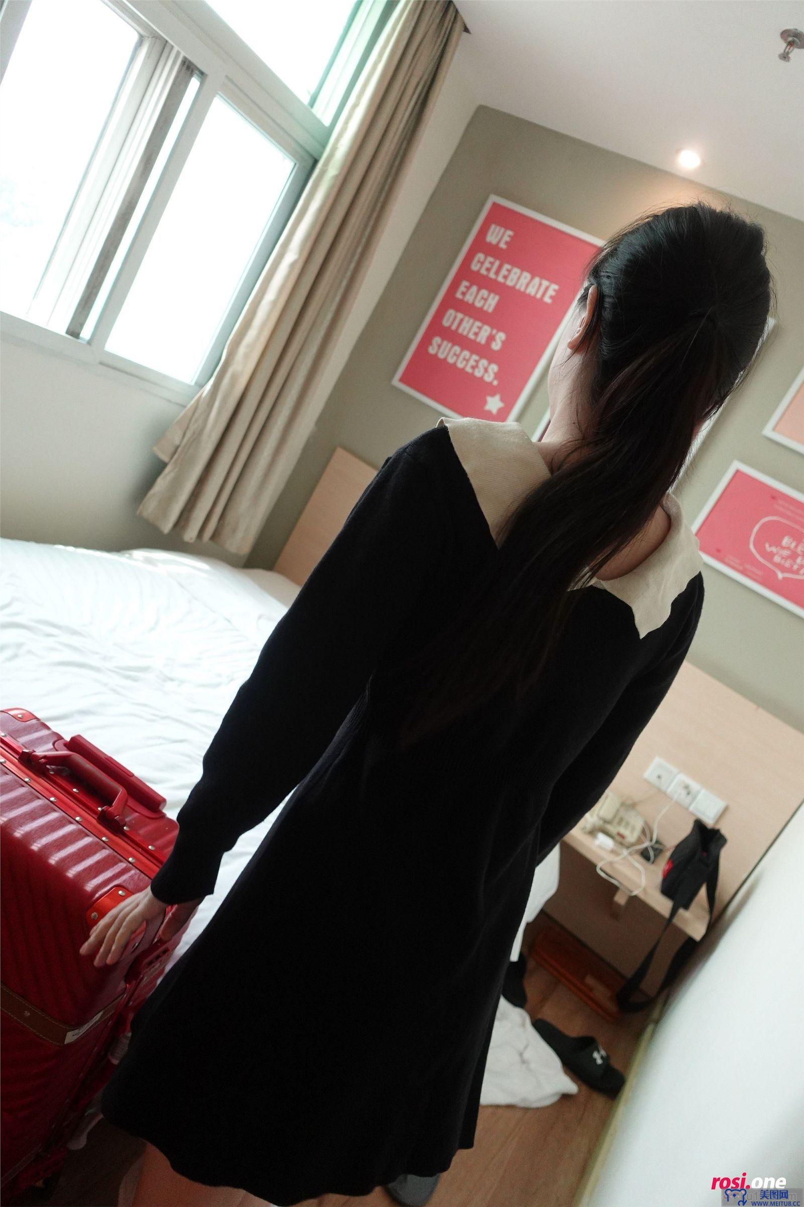 [ROSI美女图]2021.06.11 NO.3476