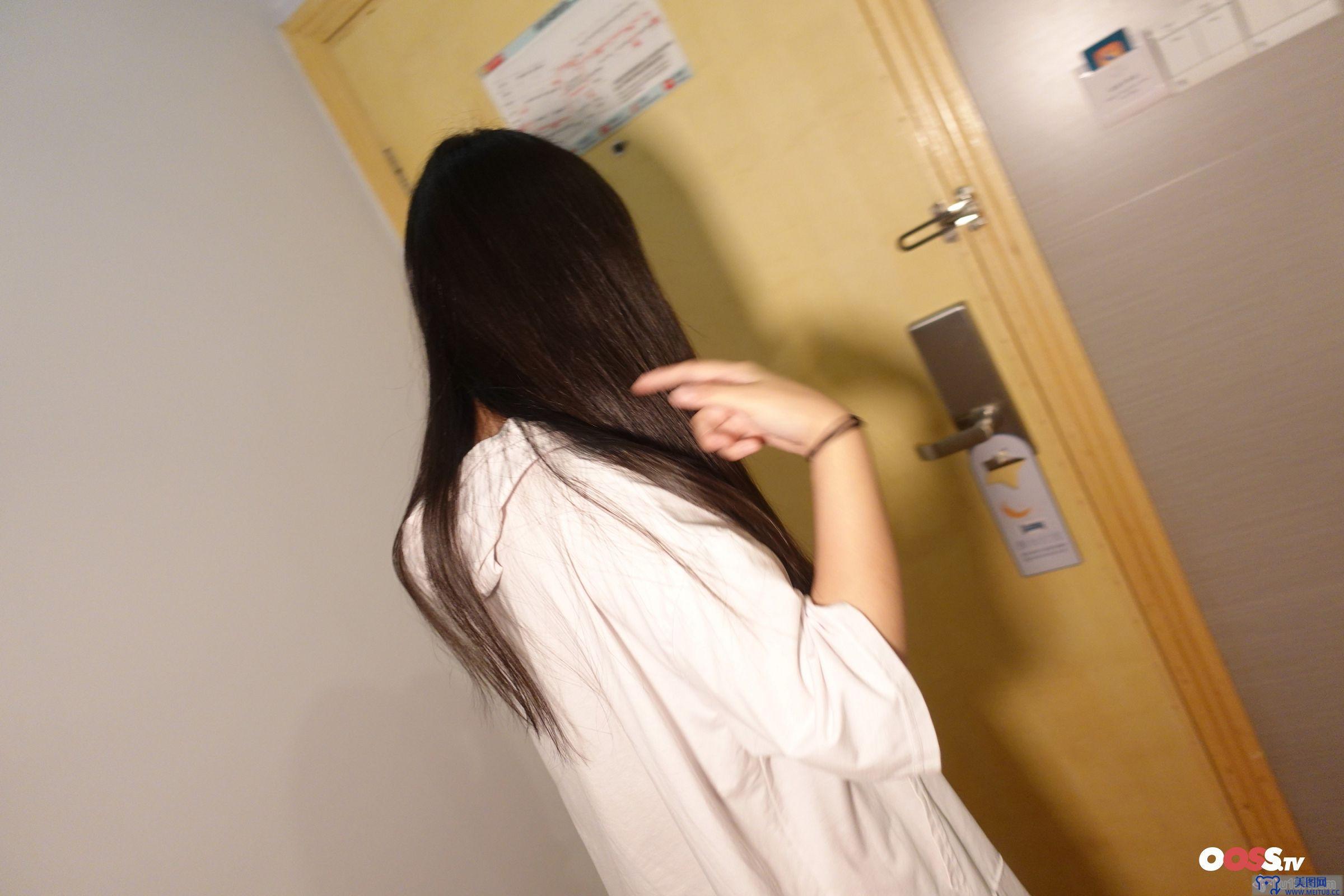 [ROSI美女图]2020.12.14 NO.3297