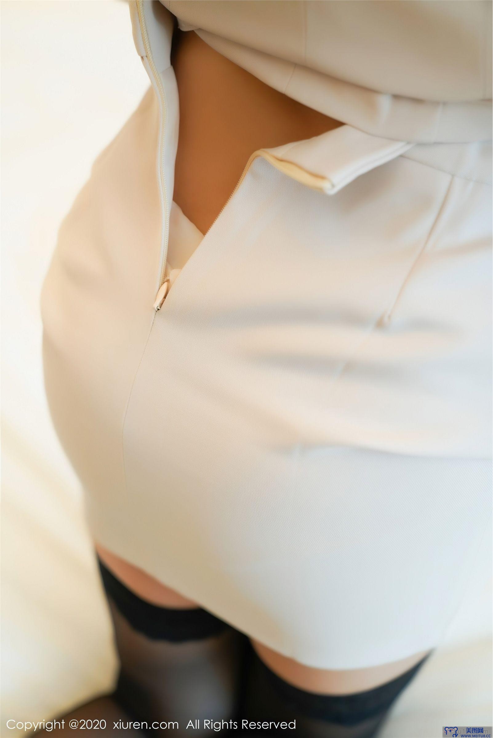 [秀人XIUREN] 2020.09.28 NO.2611 果儿Victoria