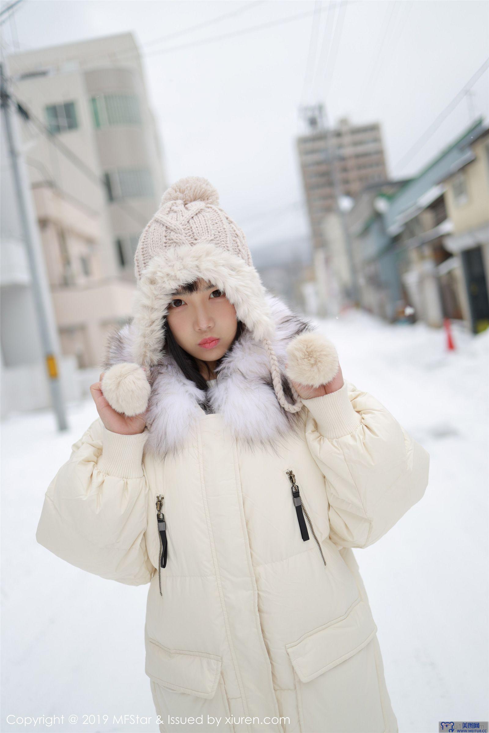 [模范学院美女] 2019.12.30 VOL.246 室外冰天雪地街头上 徐微微mia