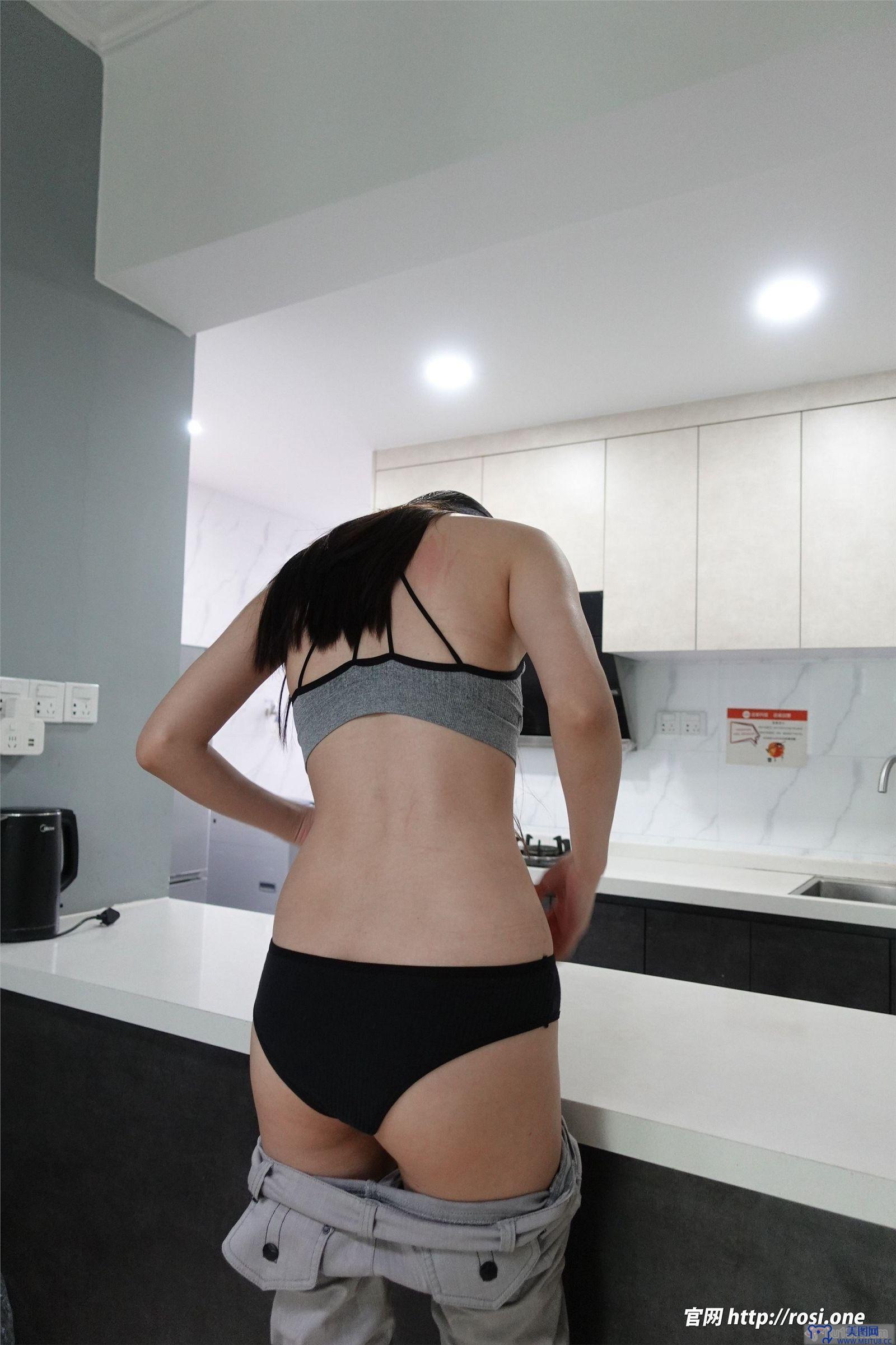 [ROSI美女图]2022.04.07 NO.3776