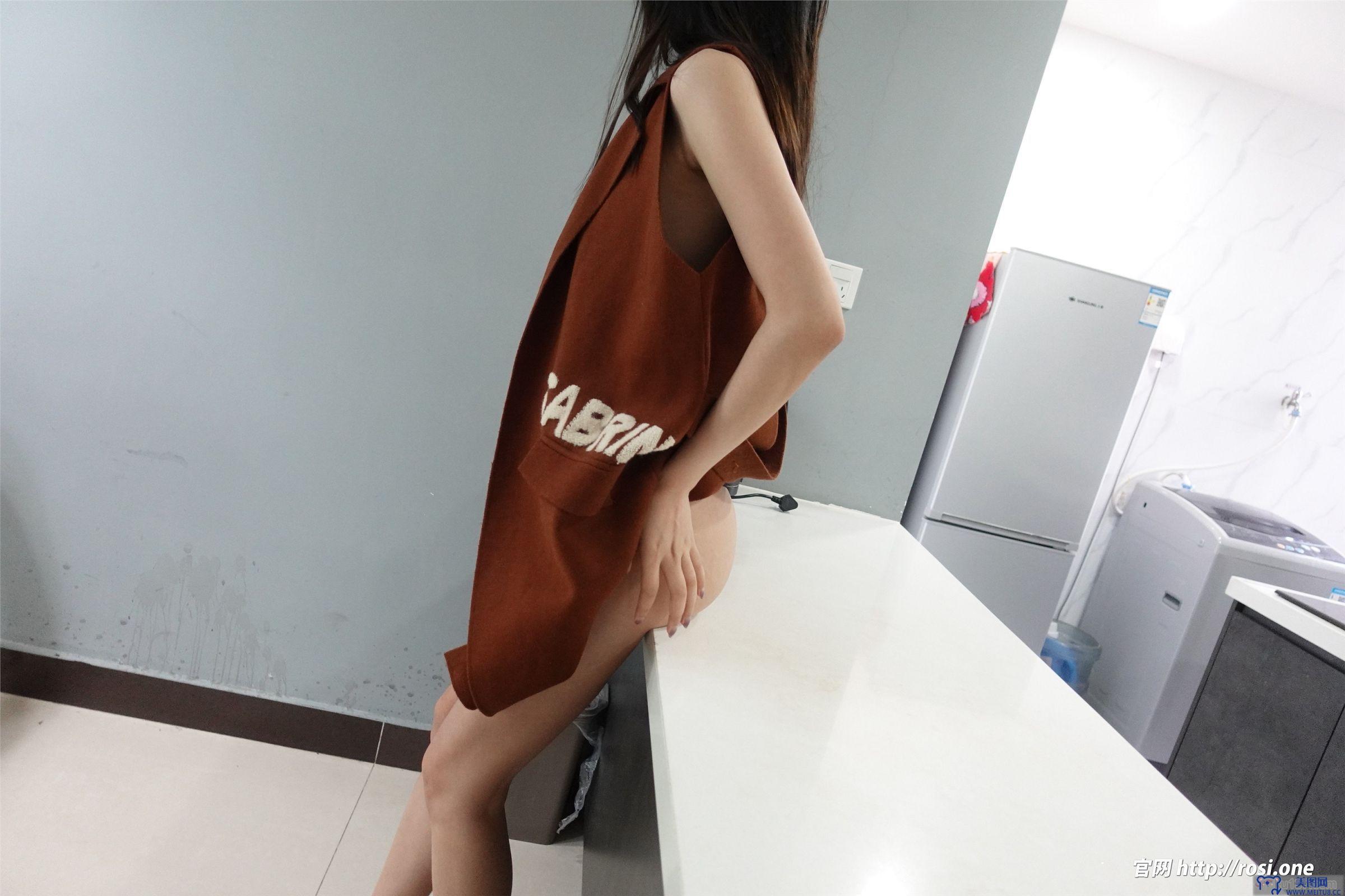 [ROSI美女图]2022.06.13 NO.3843